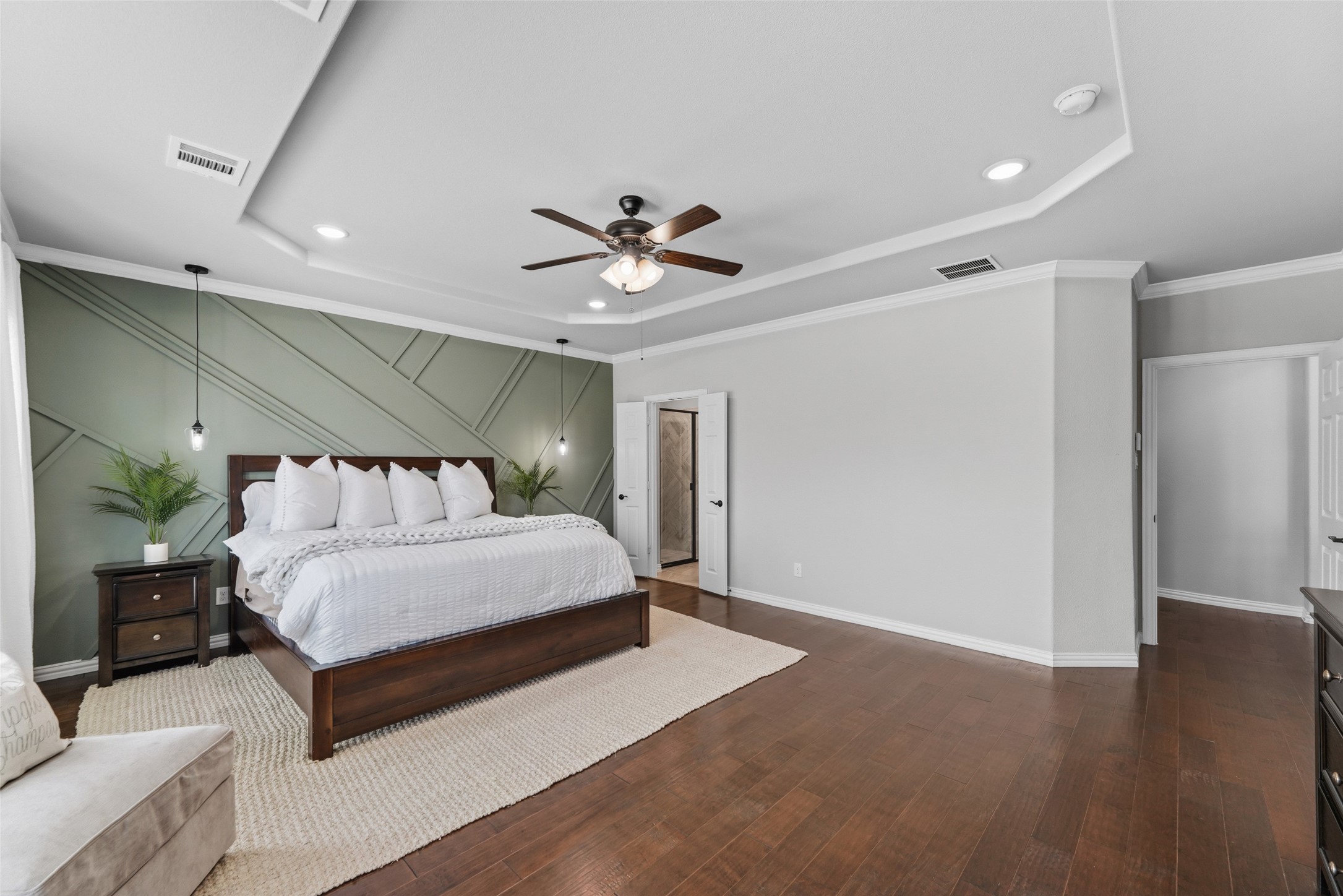 701 Featherstone Lane