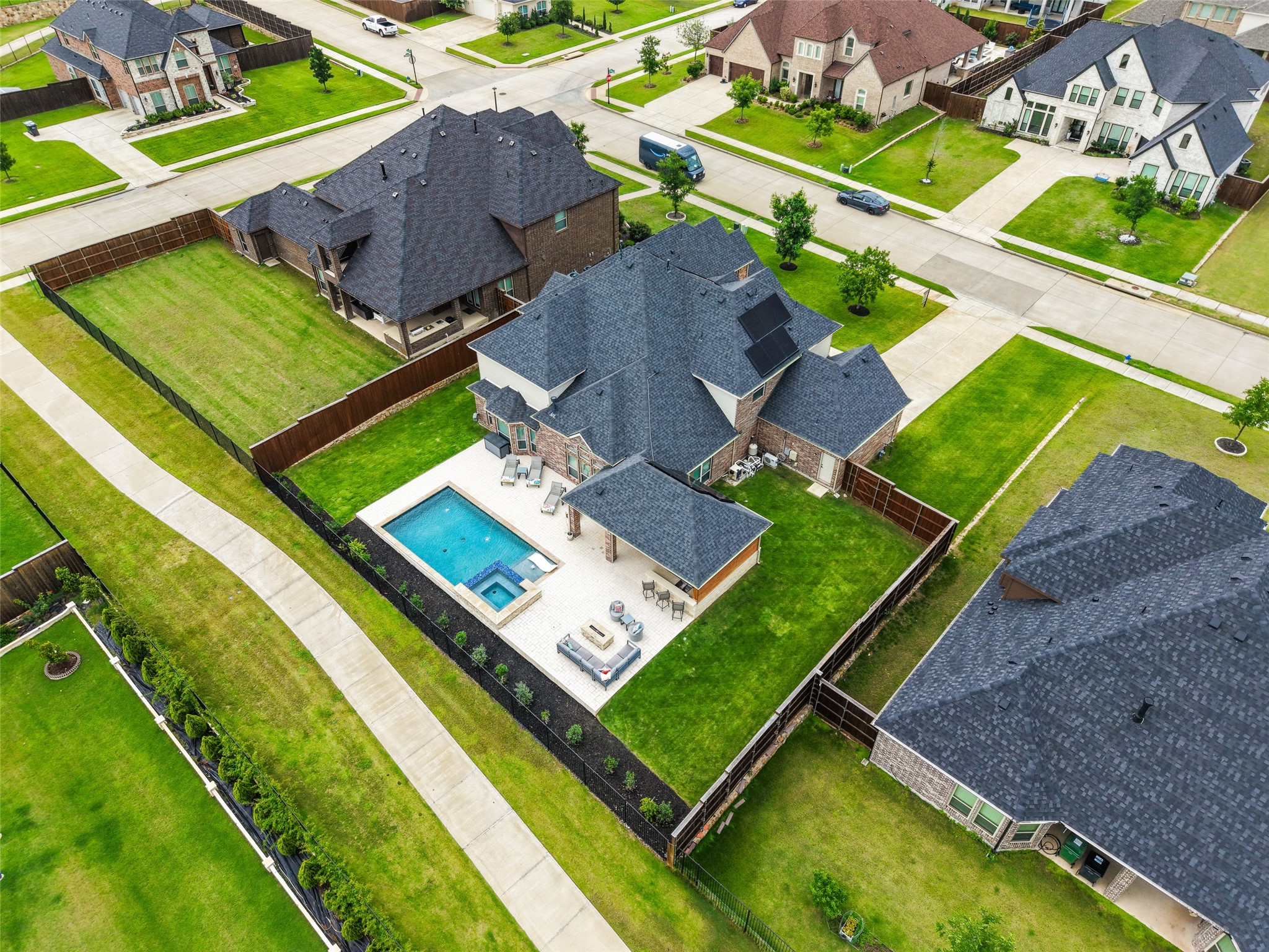 701 Featherstone Lane