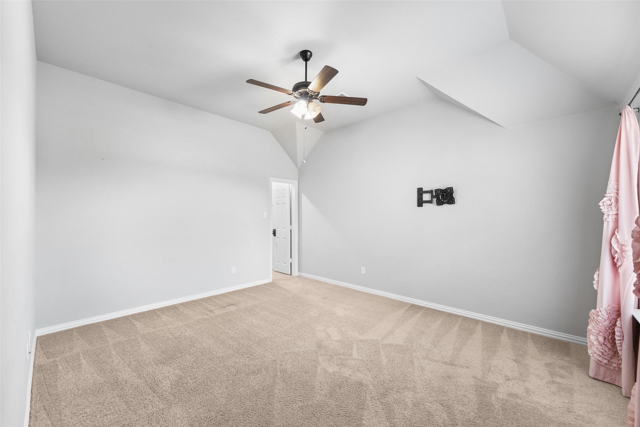 701 Featherstone Lane