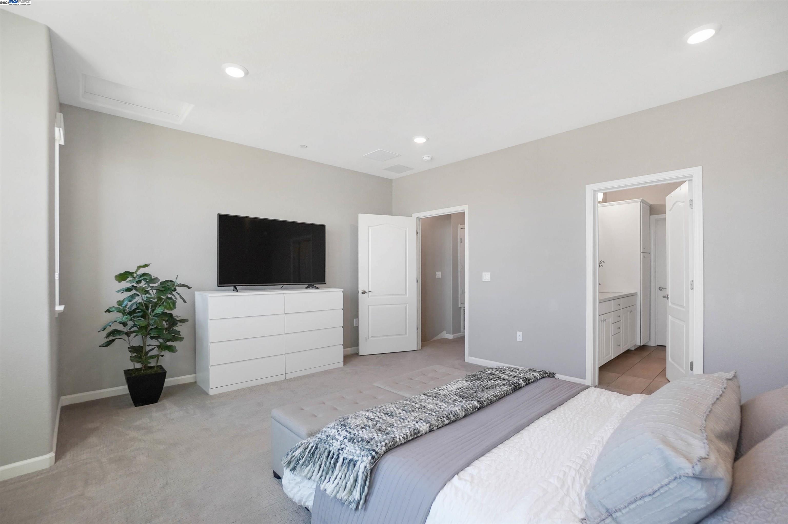 195 Manly Terrace # 3