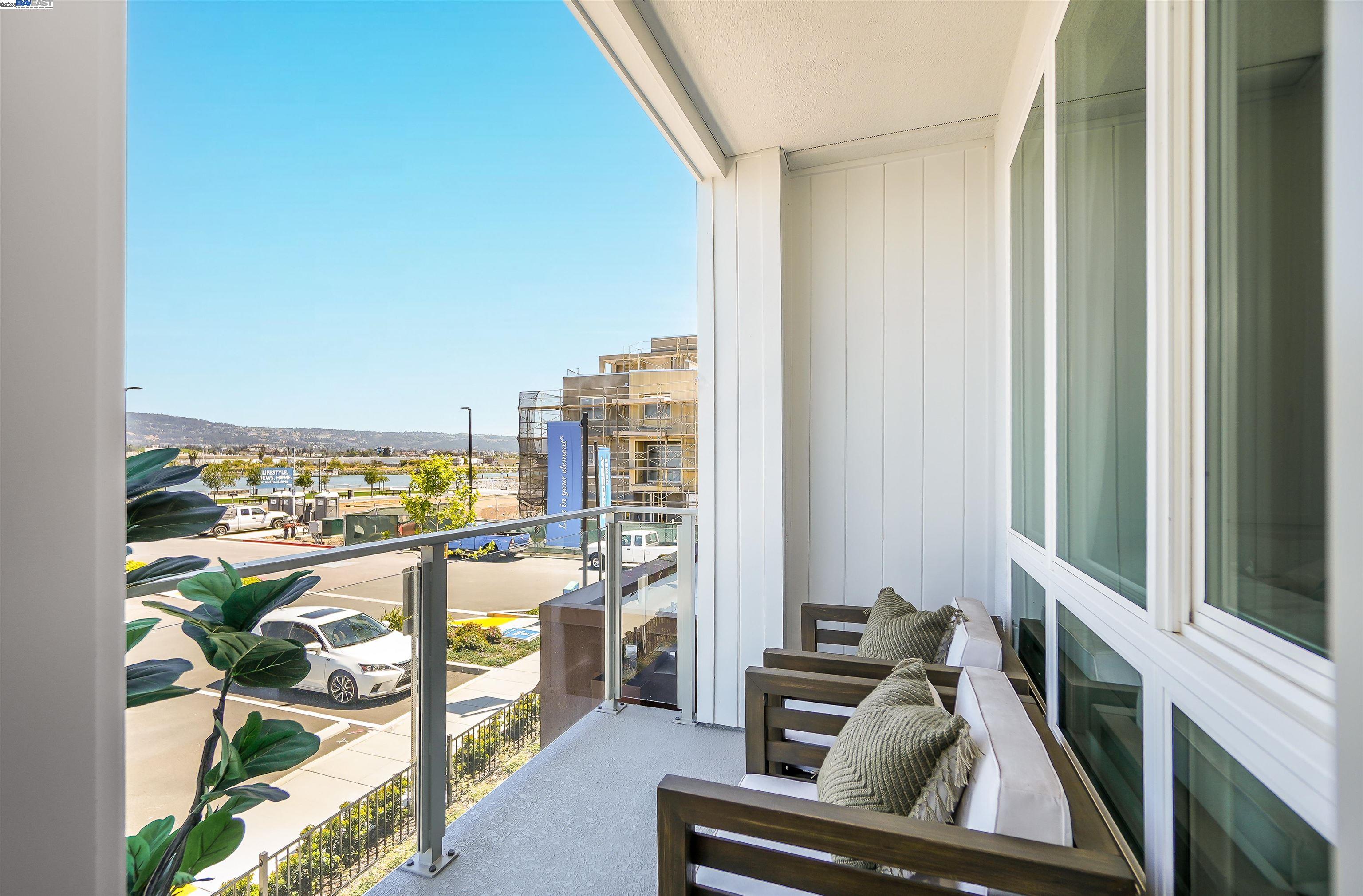 2260 Stanford Street