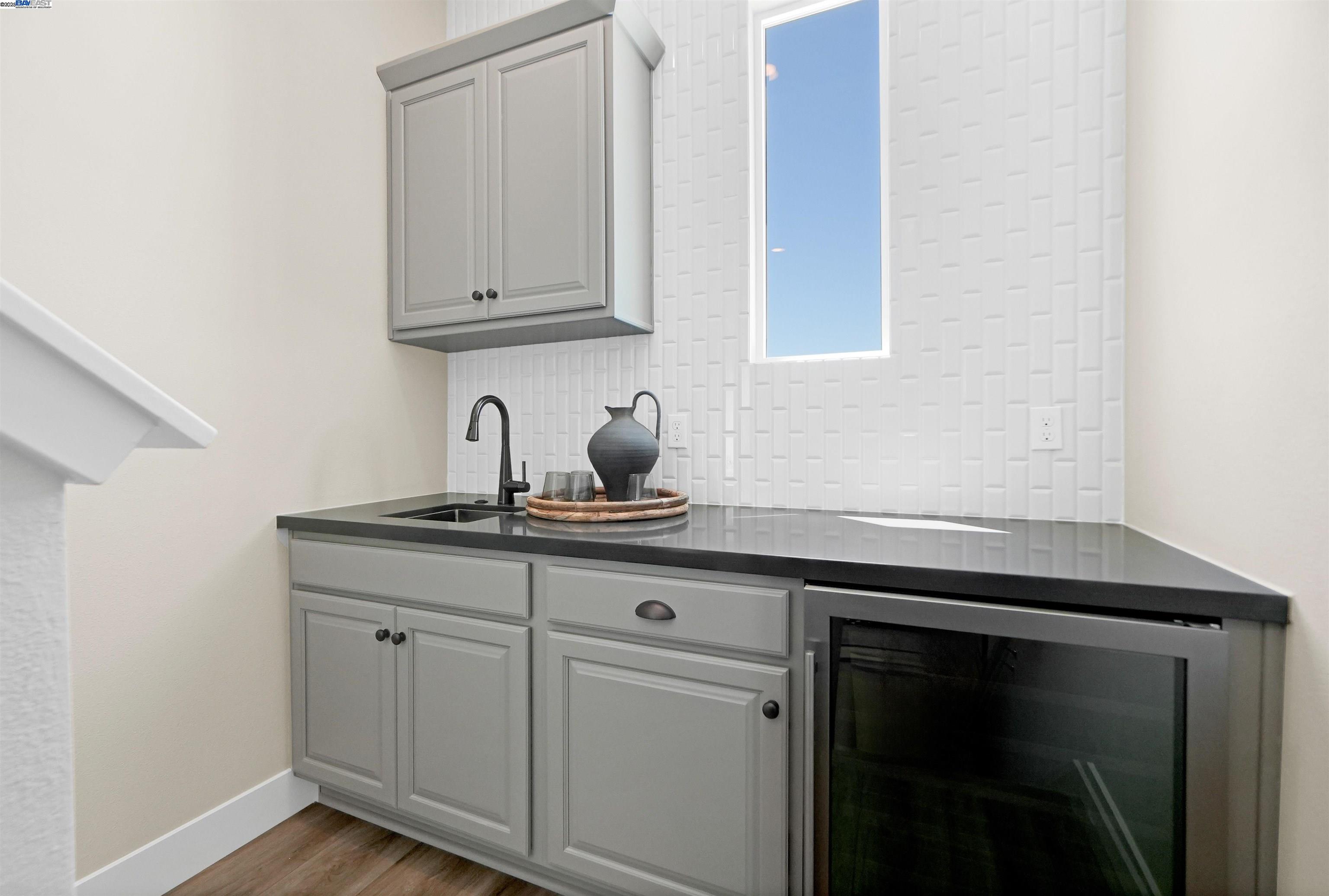 2260 Stanford Street