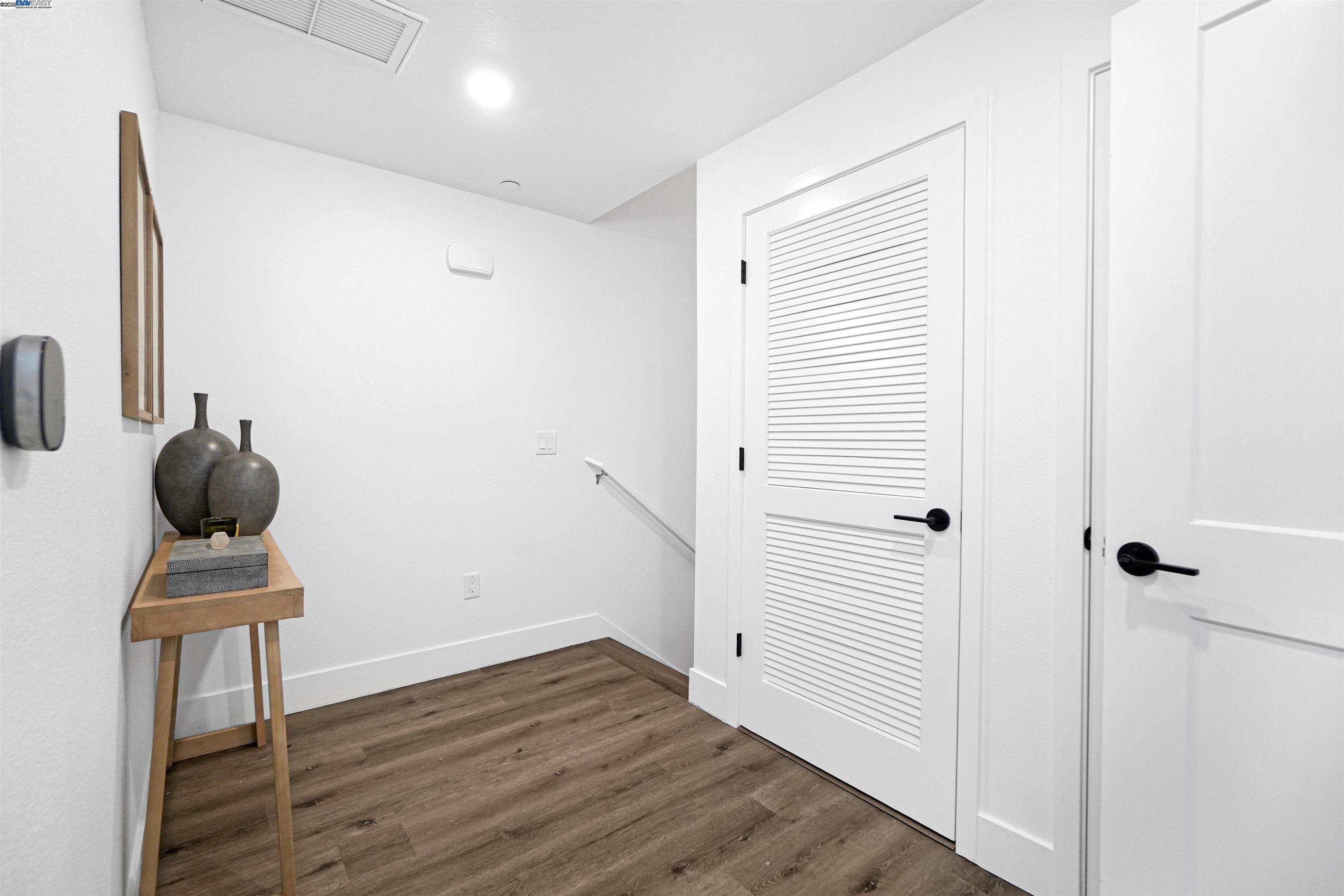 42111 Osgood # 418