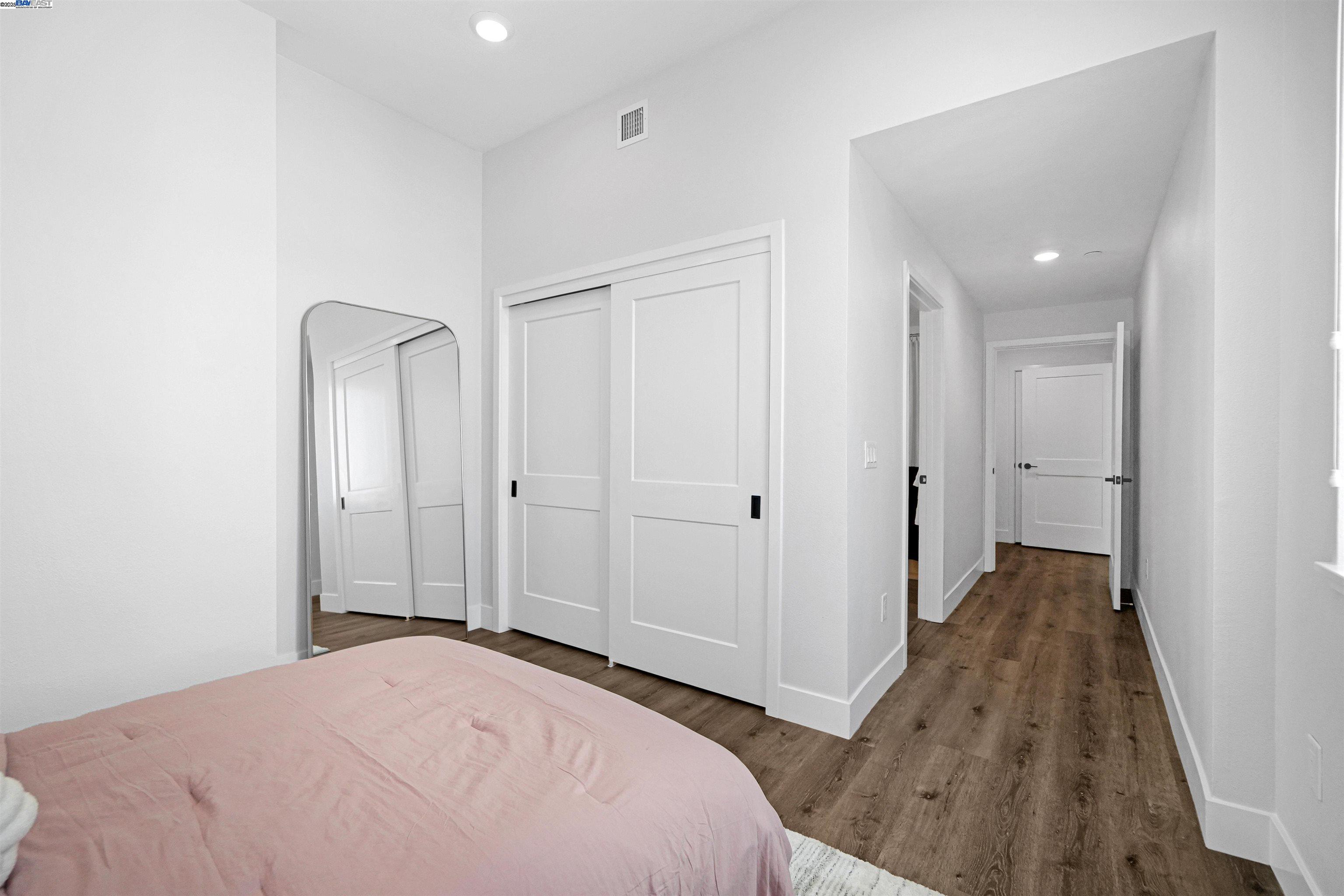 42111 Osgood # 418