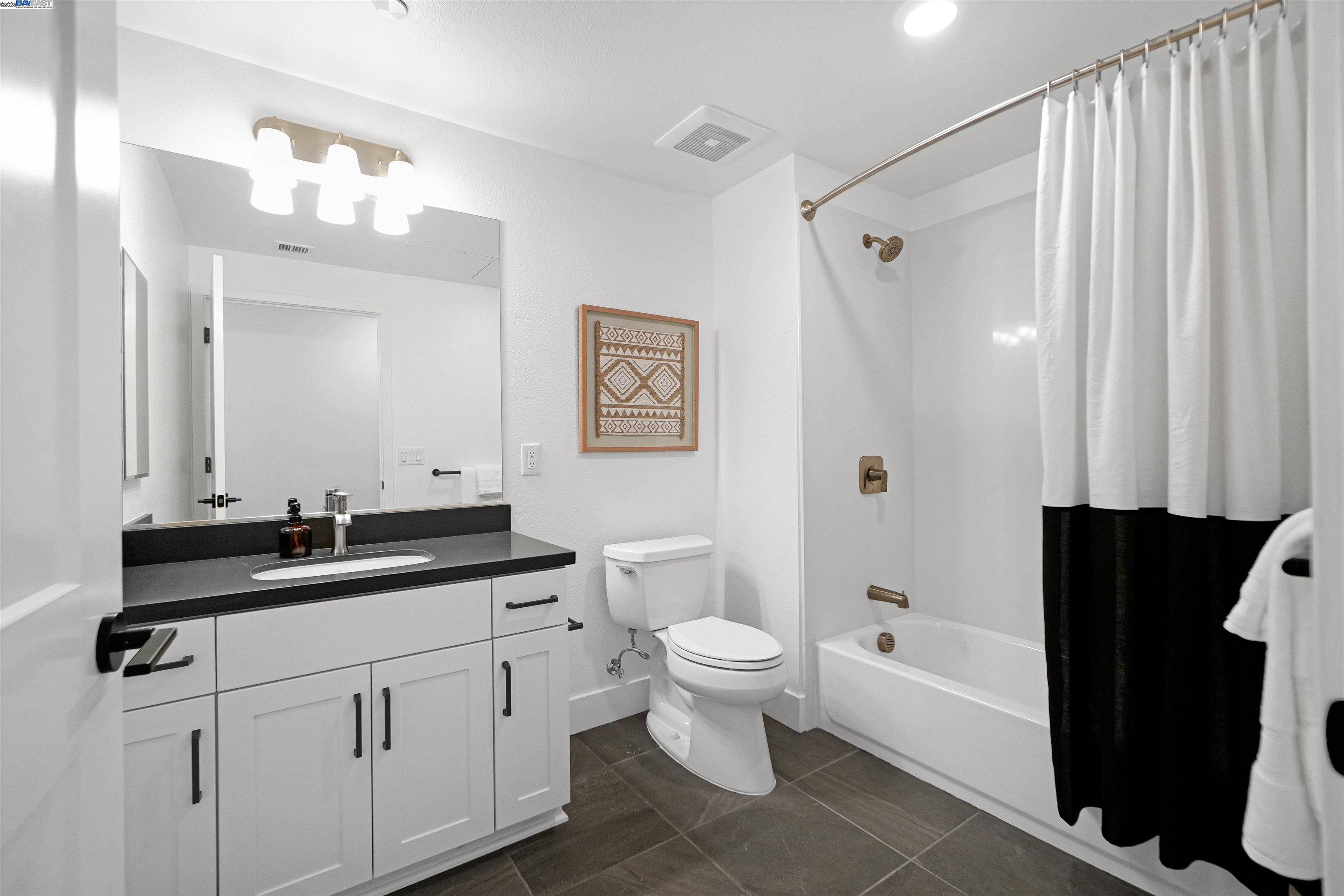 42111 Osgood # 418