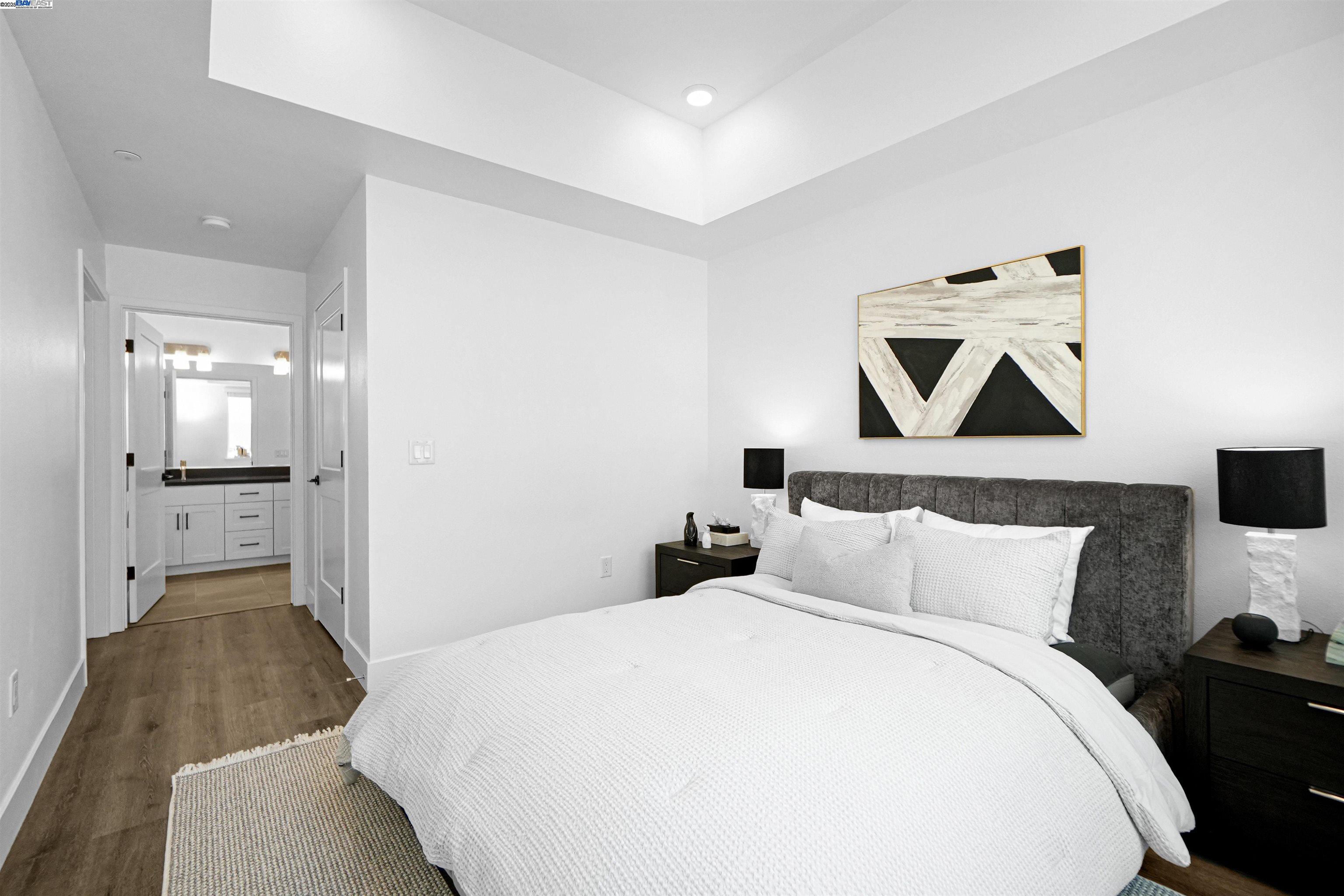 42111 Osgood # 418