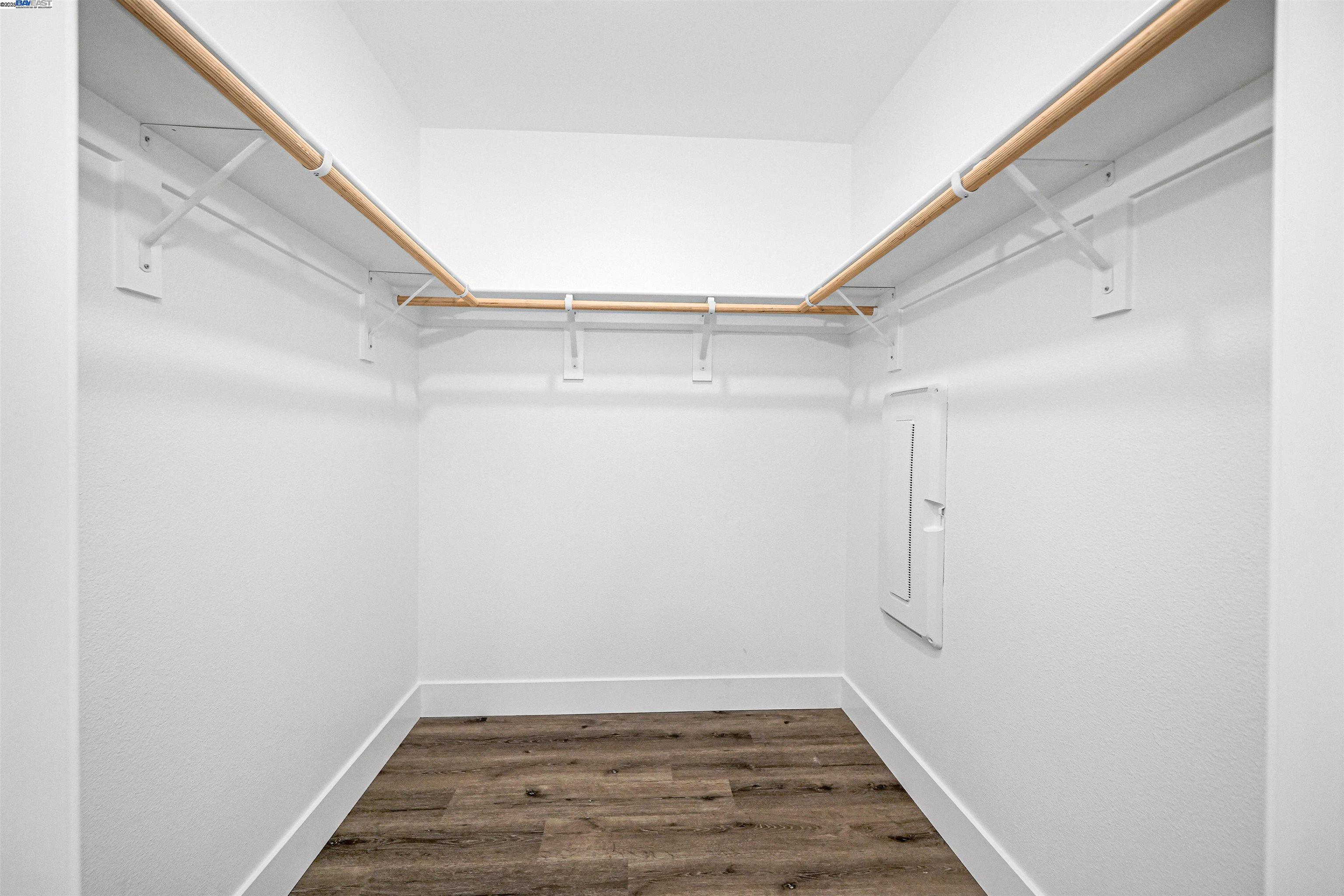 42111 Osgood # 418