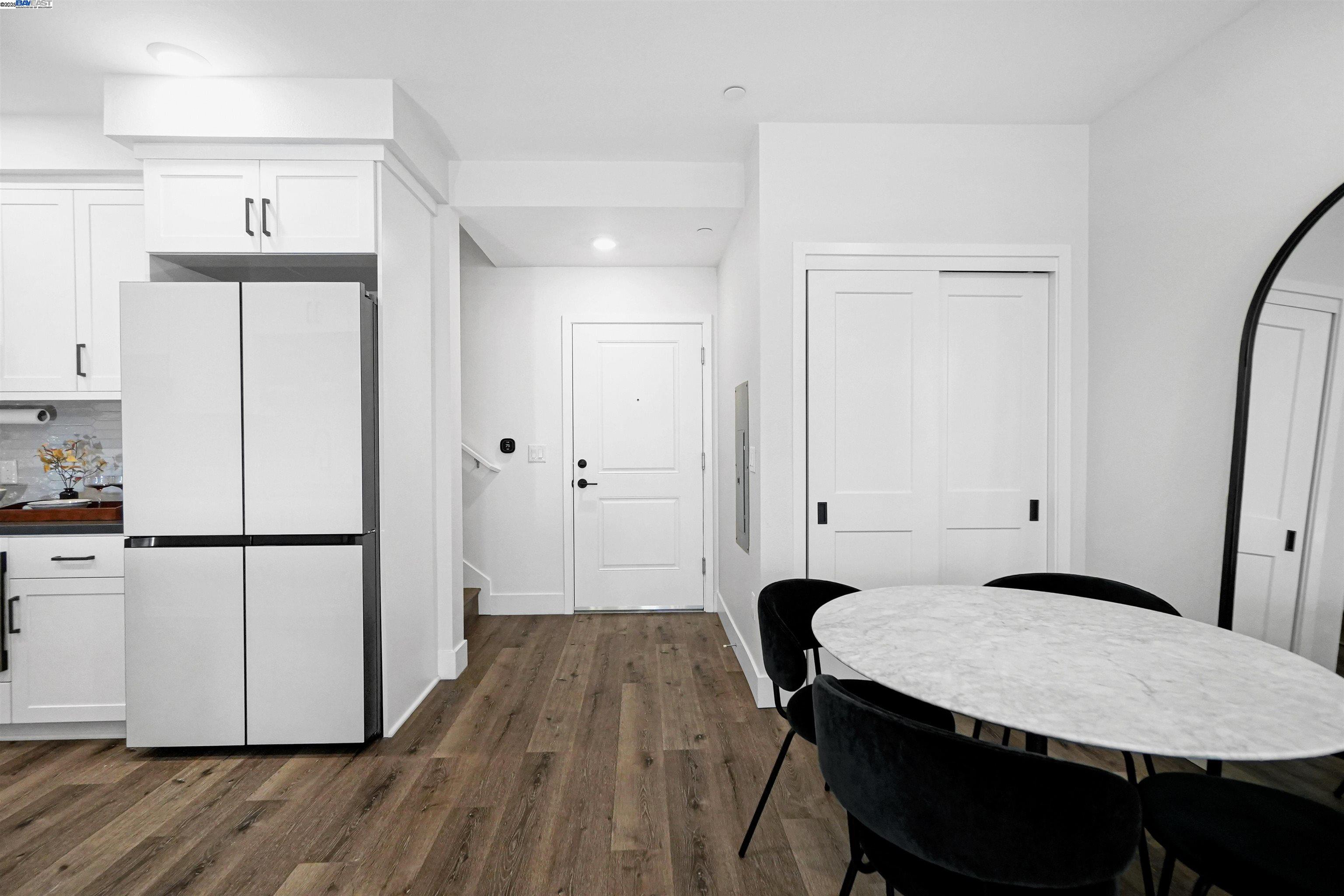 42111 Osgood # 418