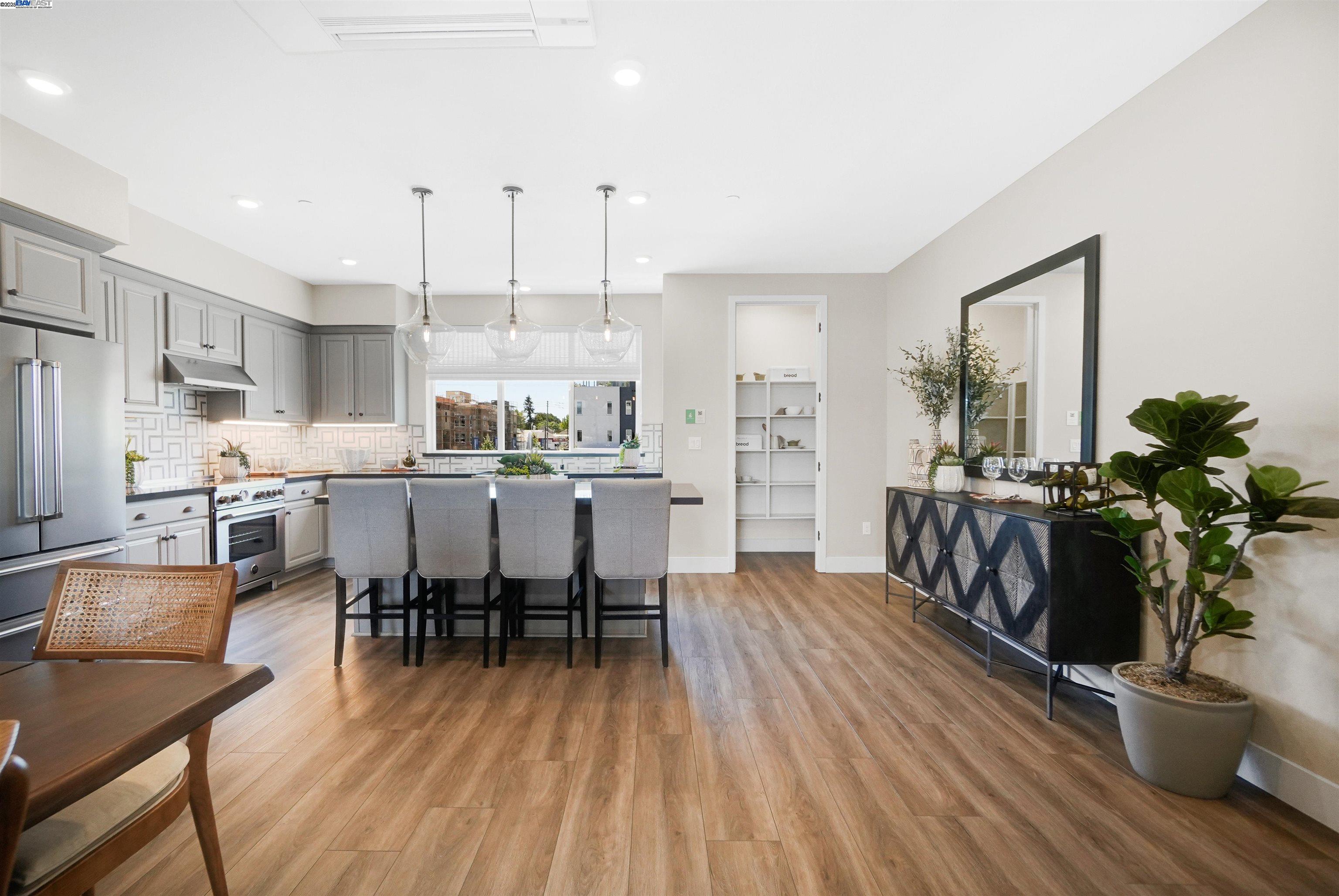 2258 Stanford Street