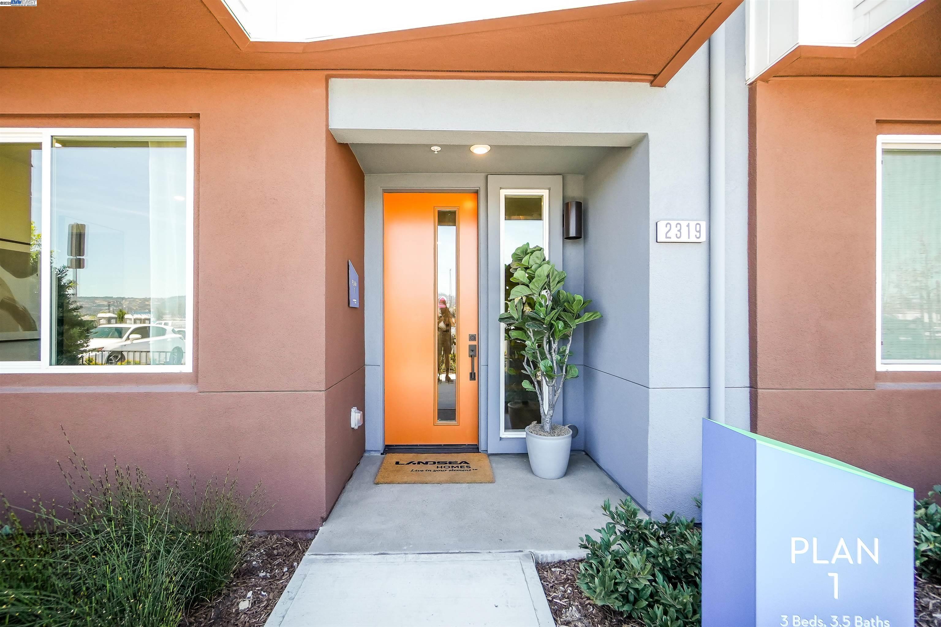 2258 Stanford Street