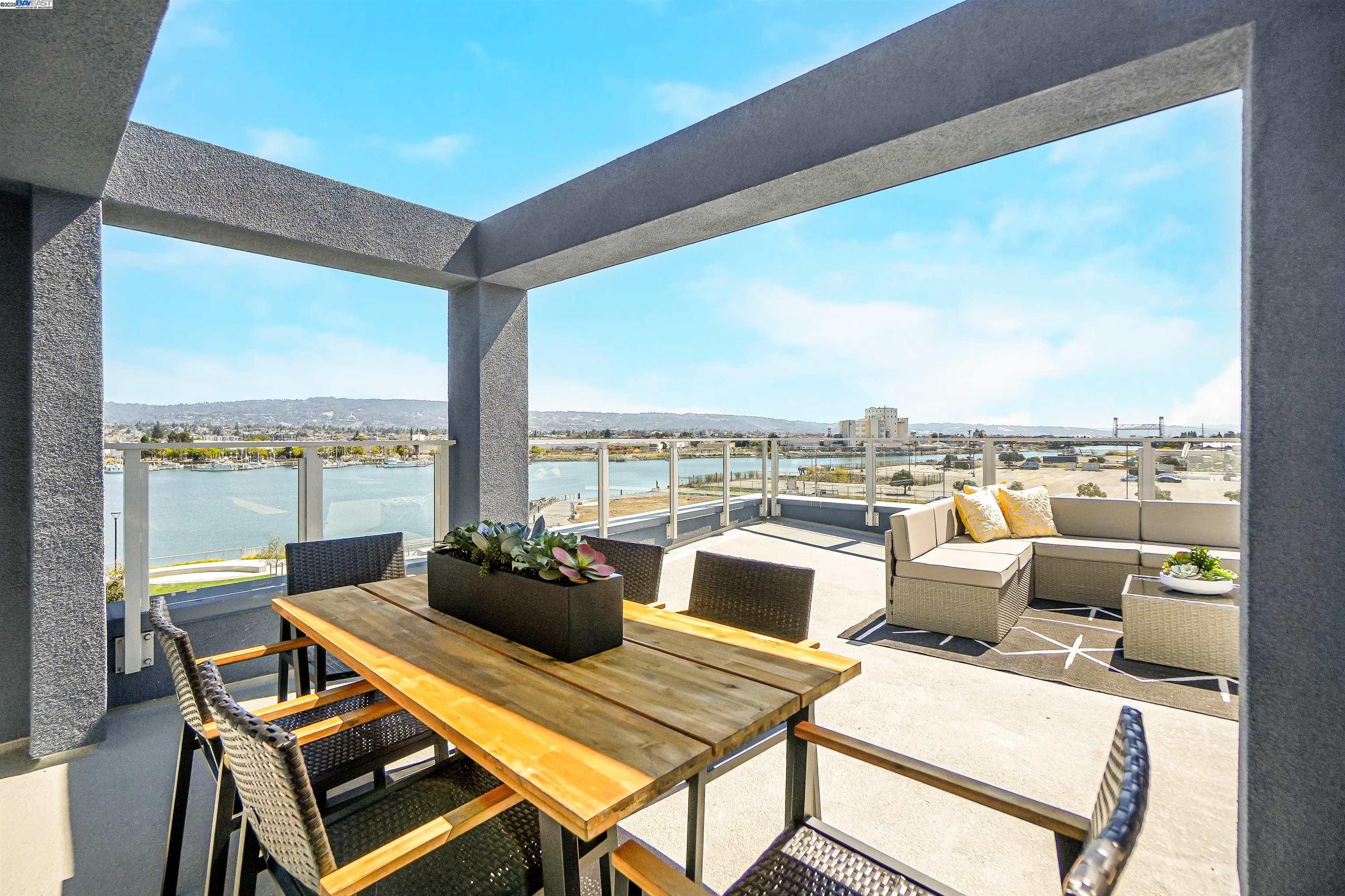 2388 Stanford Street