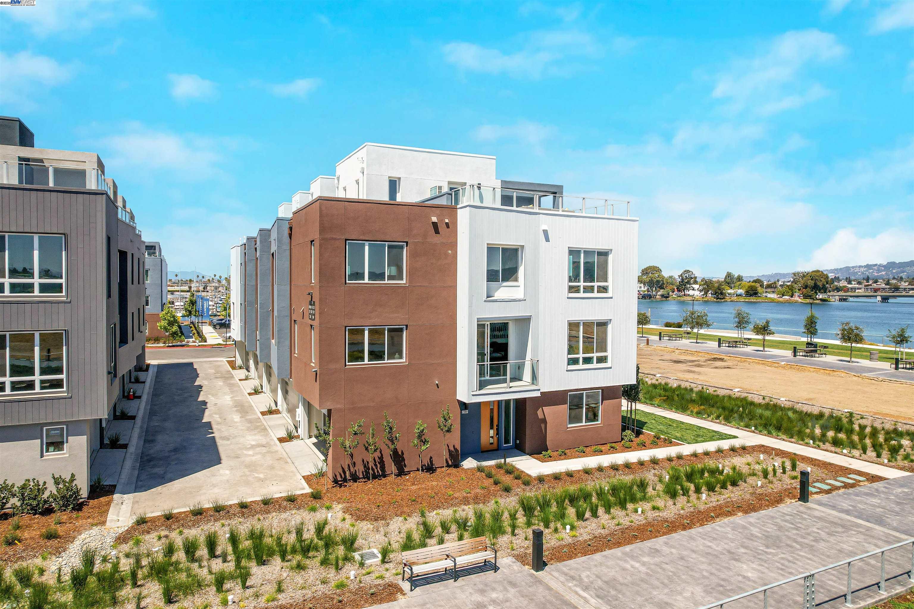 2388 Stanford Street