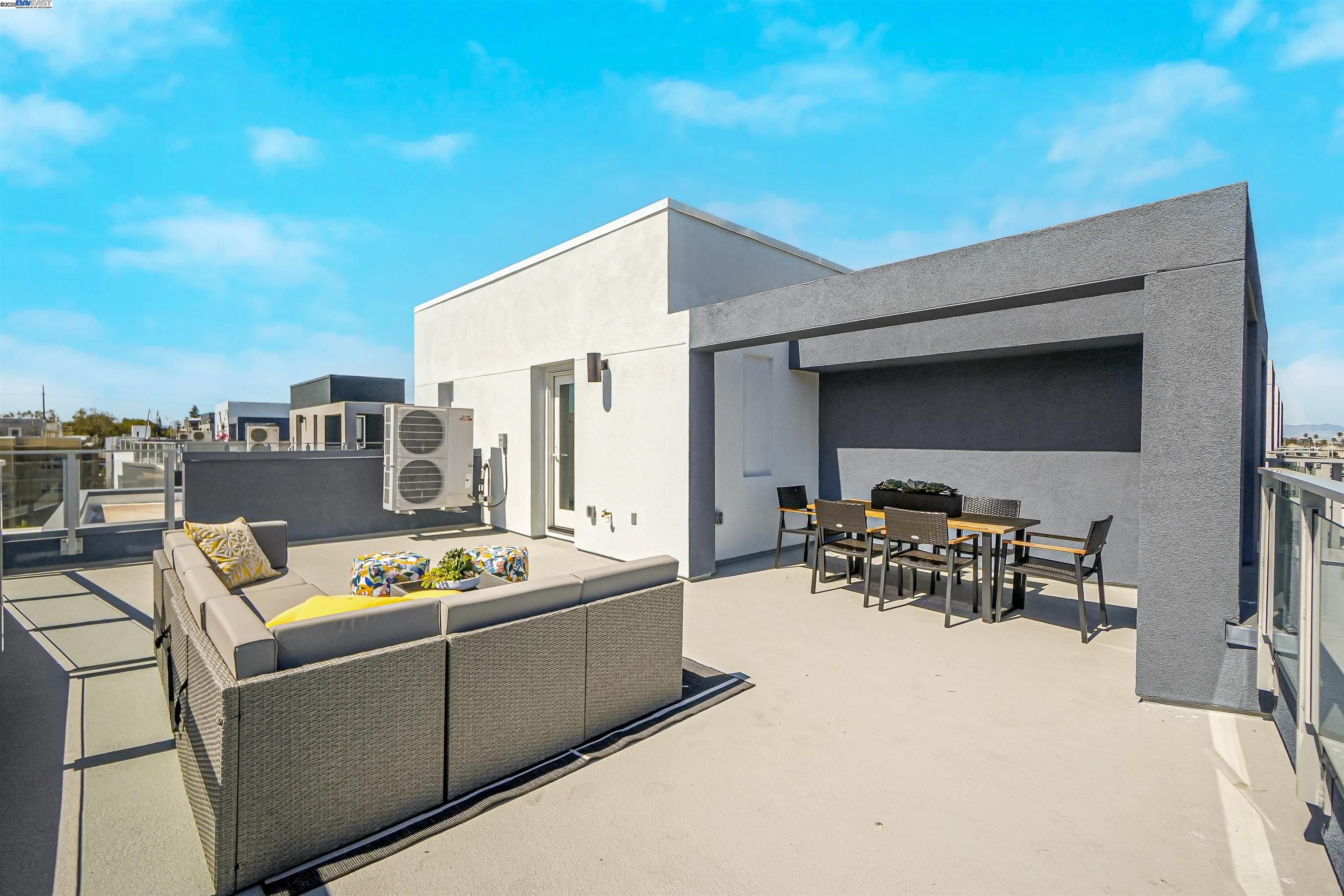 2388 Stanford Street