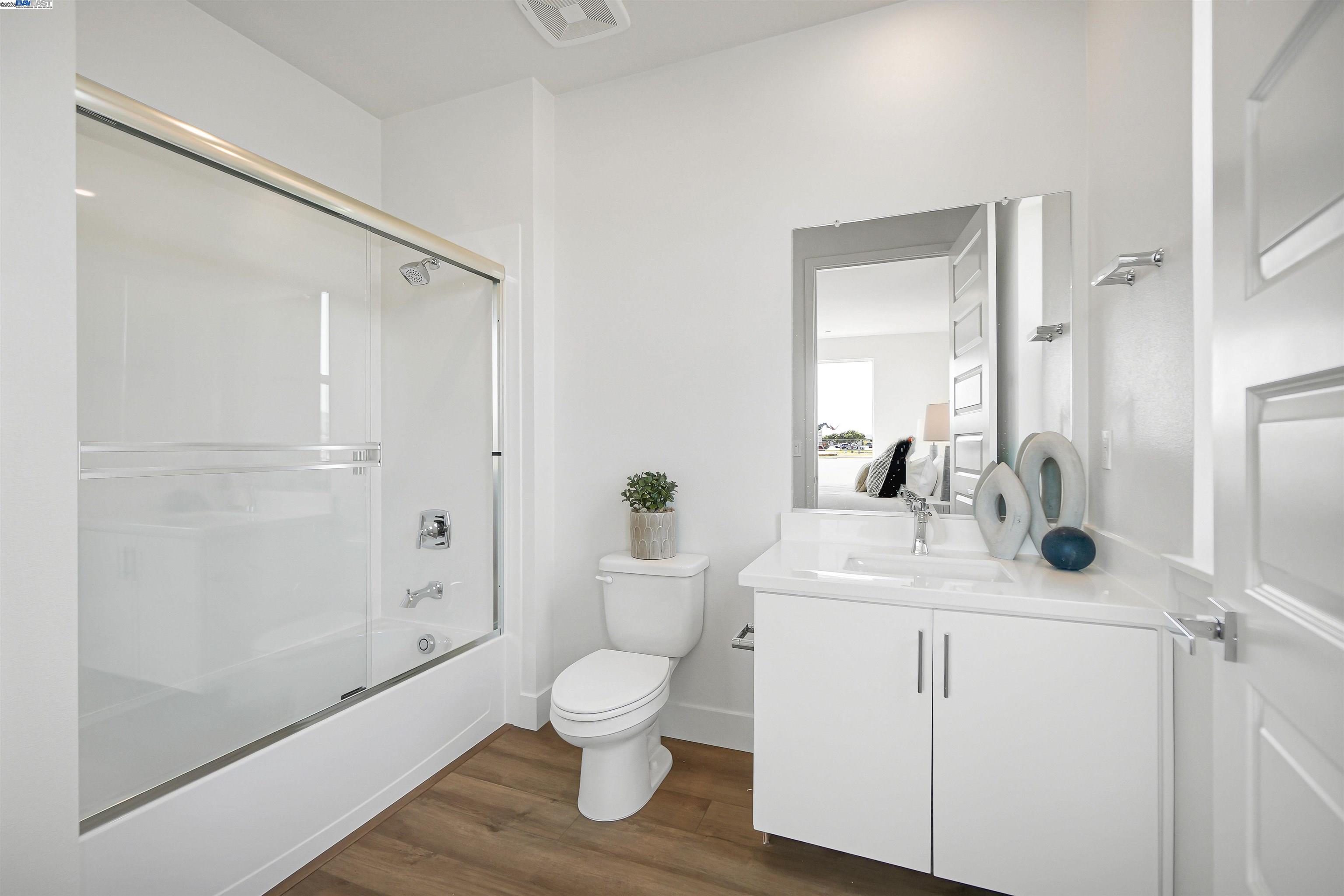 2388 Stanford Street