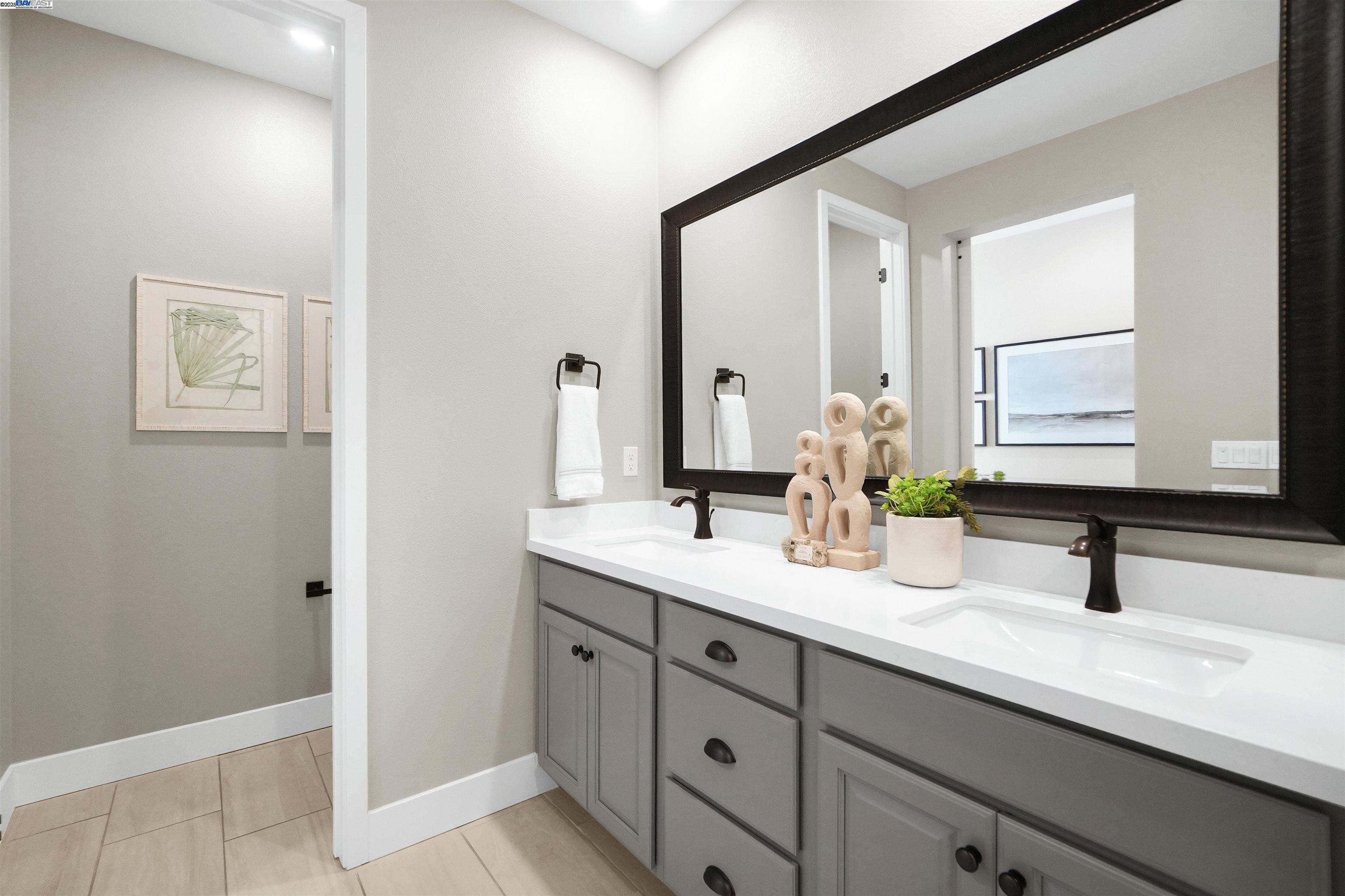 2256 Stanford Street