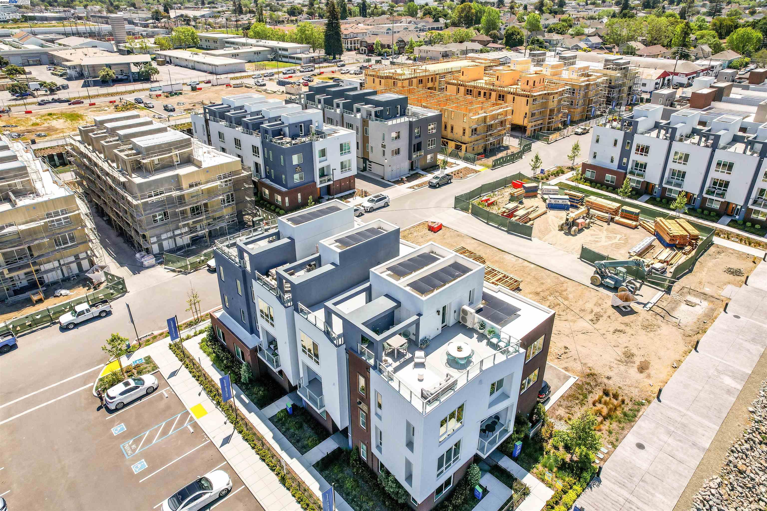 2256 Stanford Street