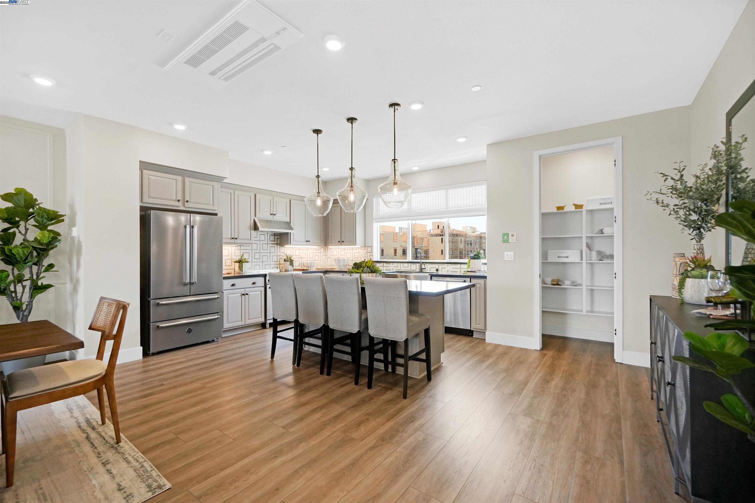 2256 Stanford Street