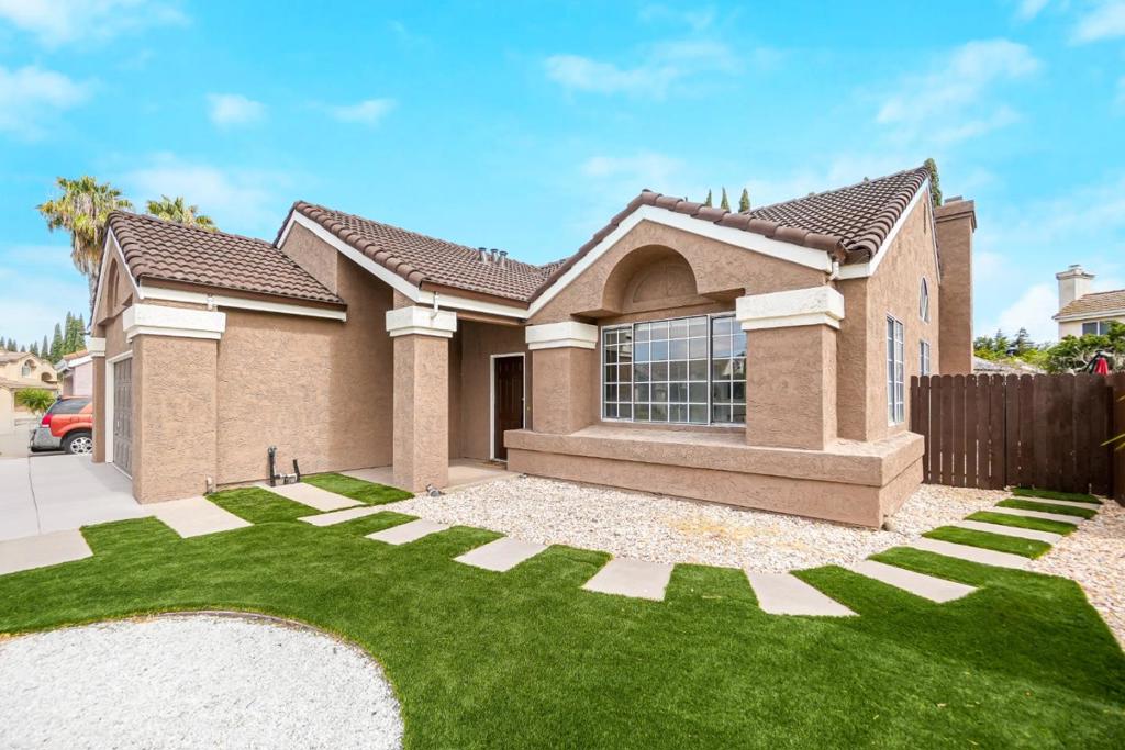 118 Edmeades Court