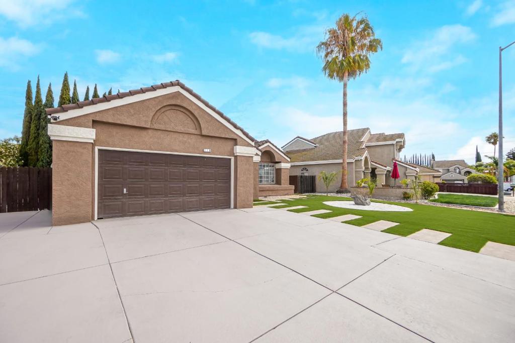 118 Edmeades Court