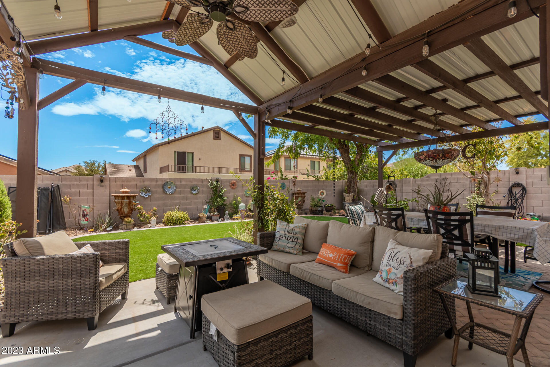 2207 W CALLE DEL SOL
