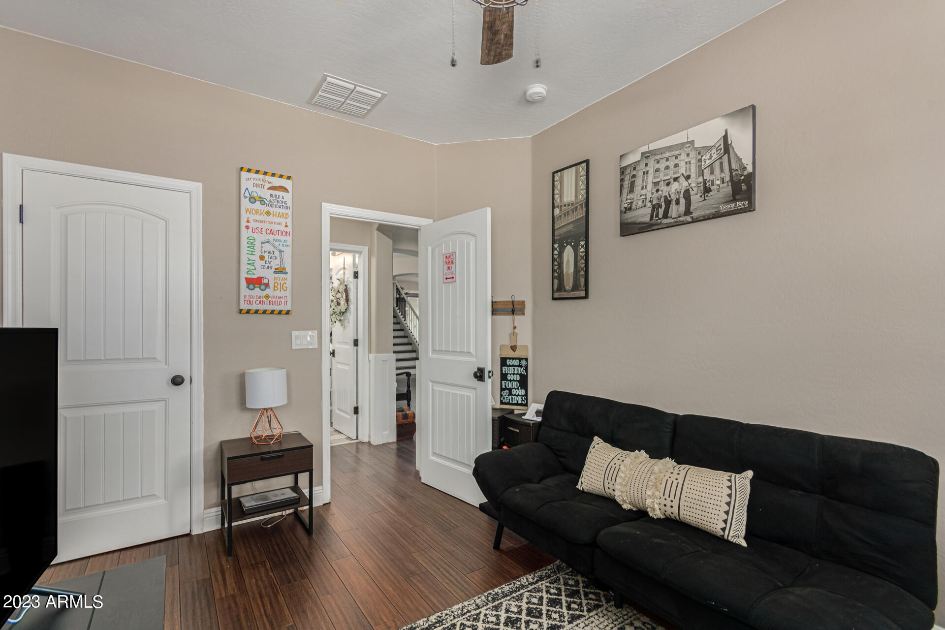 2207 W CALLE DEL SOL