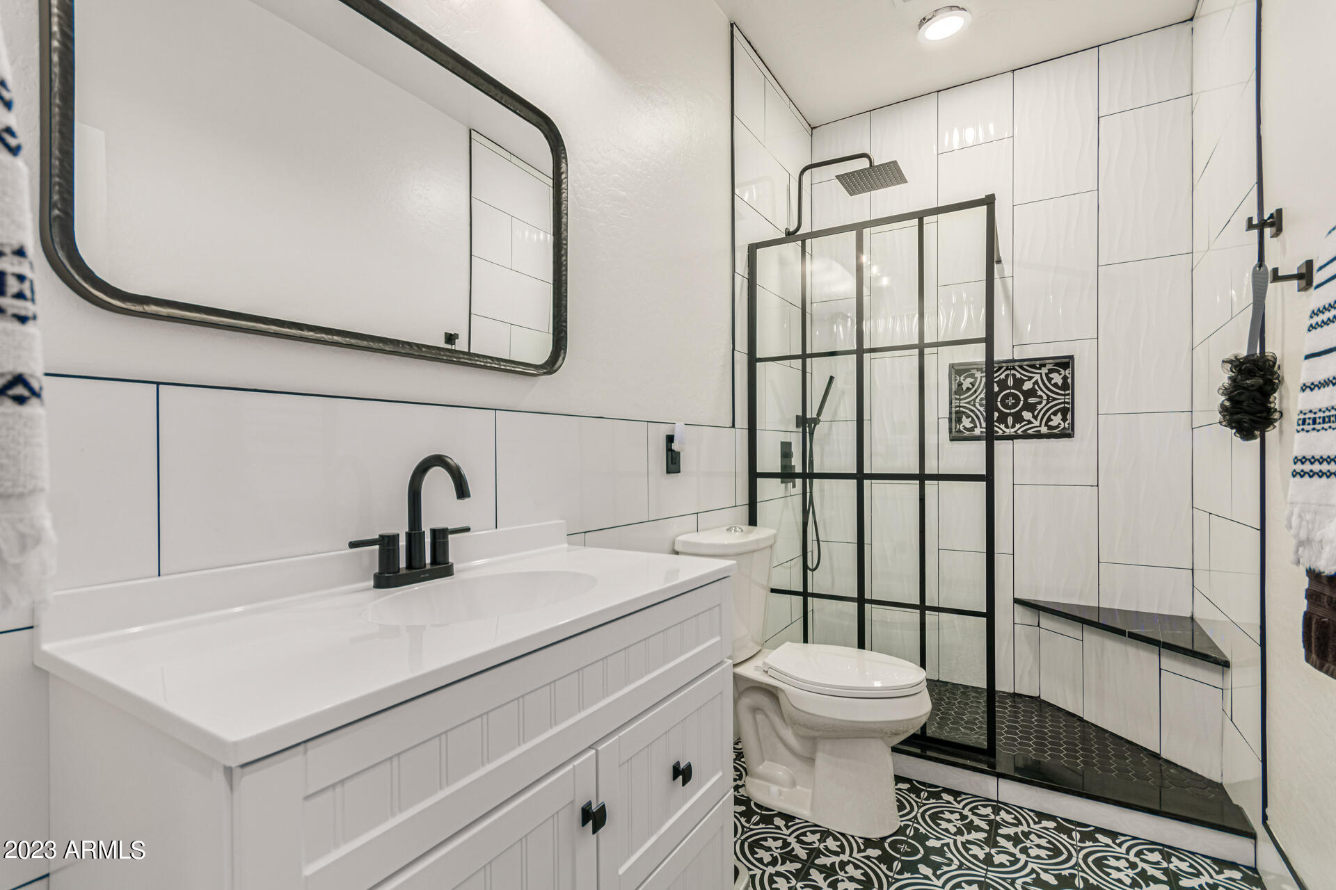 2207 W CALLE DEL SOL