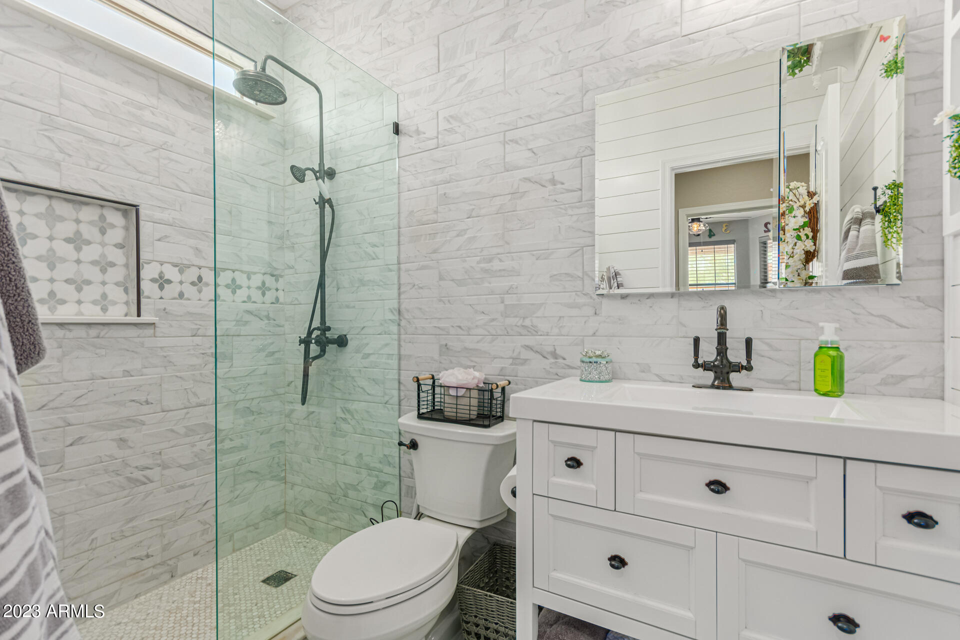 2207 W CALLE DEL SOL