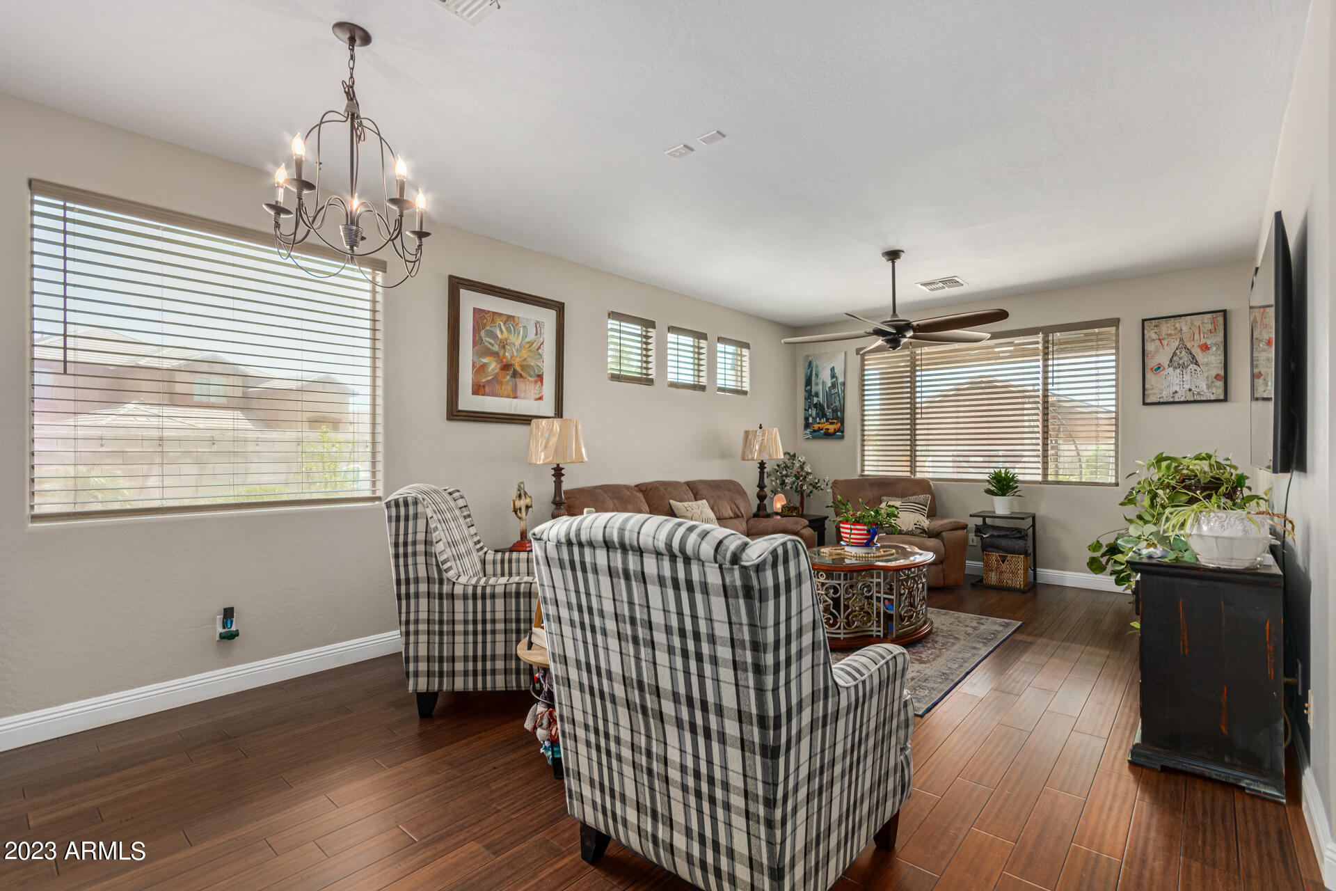 2207 W CALLE DEL SOL