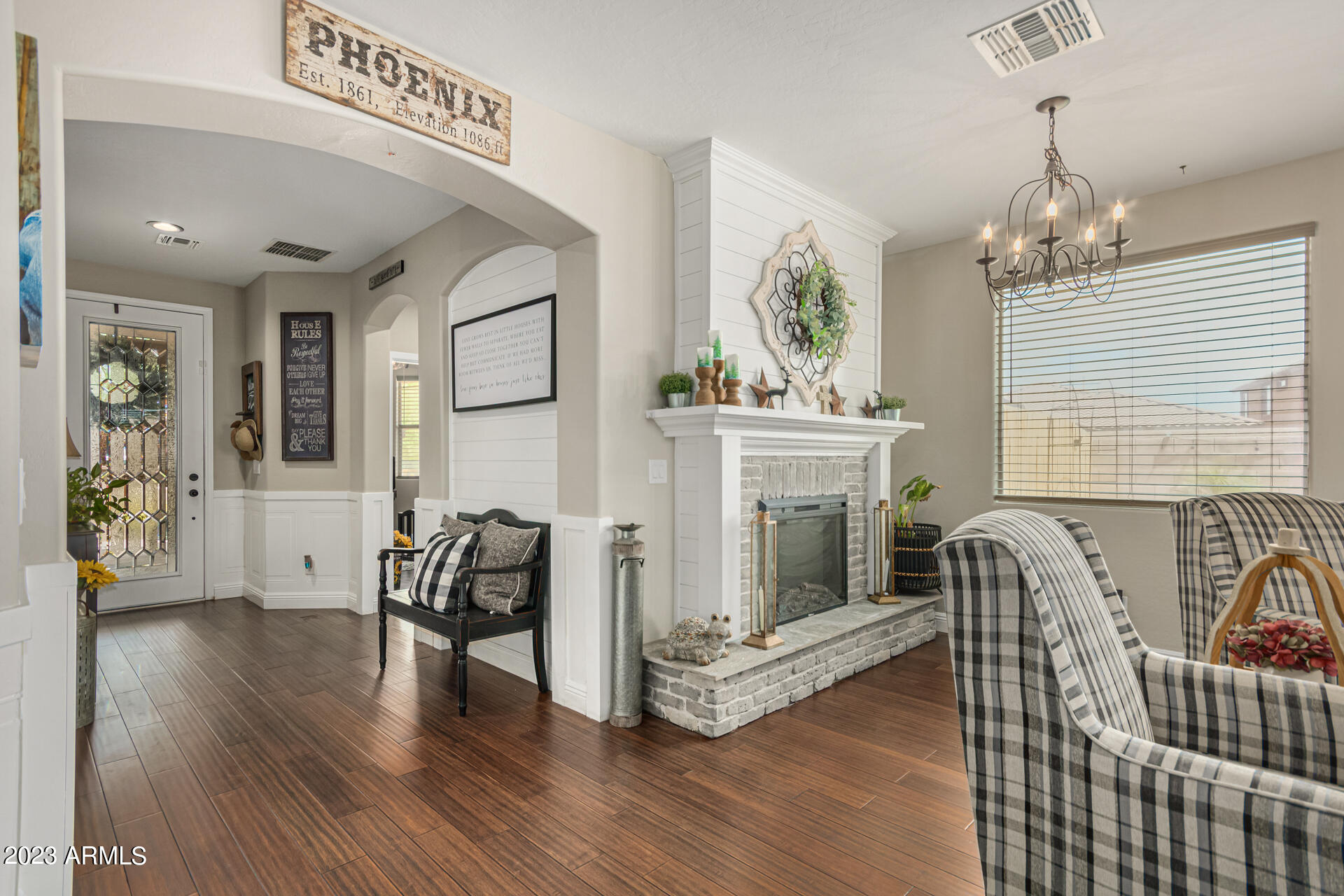2207 W CALLE DEL SOL