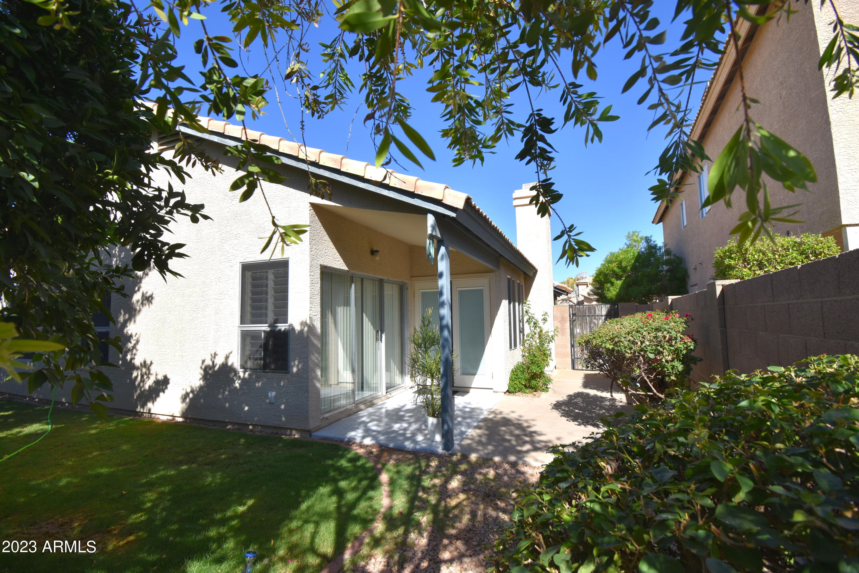 4301 E SIESTA Lane