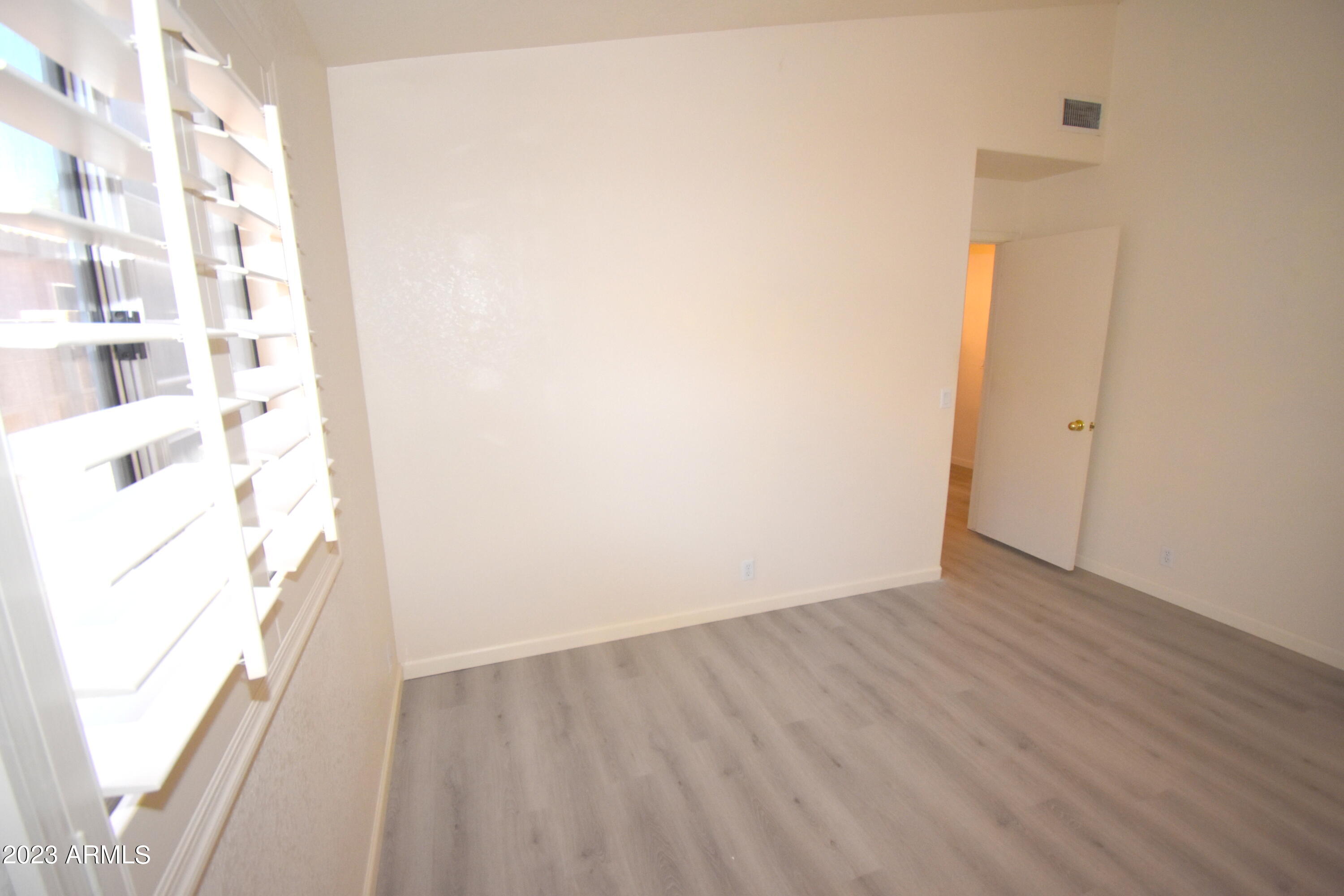 4301 E SIESTA Lane