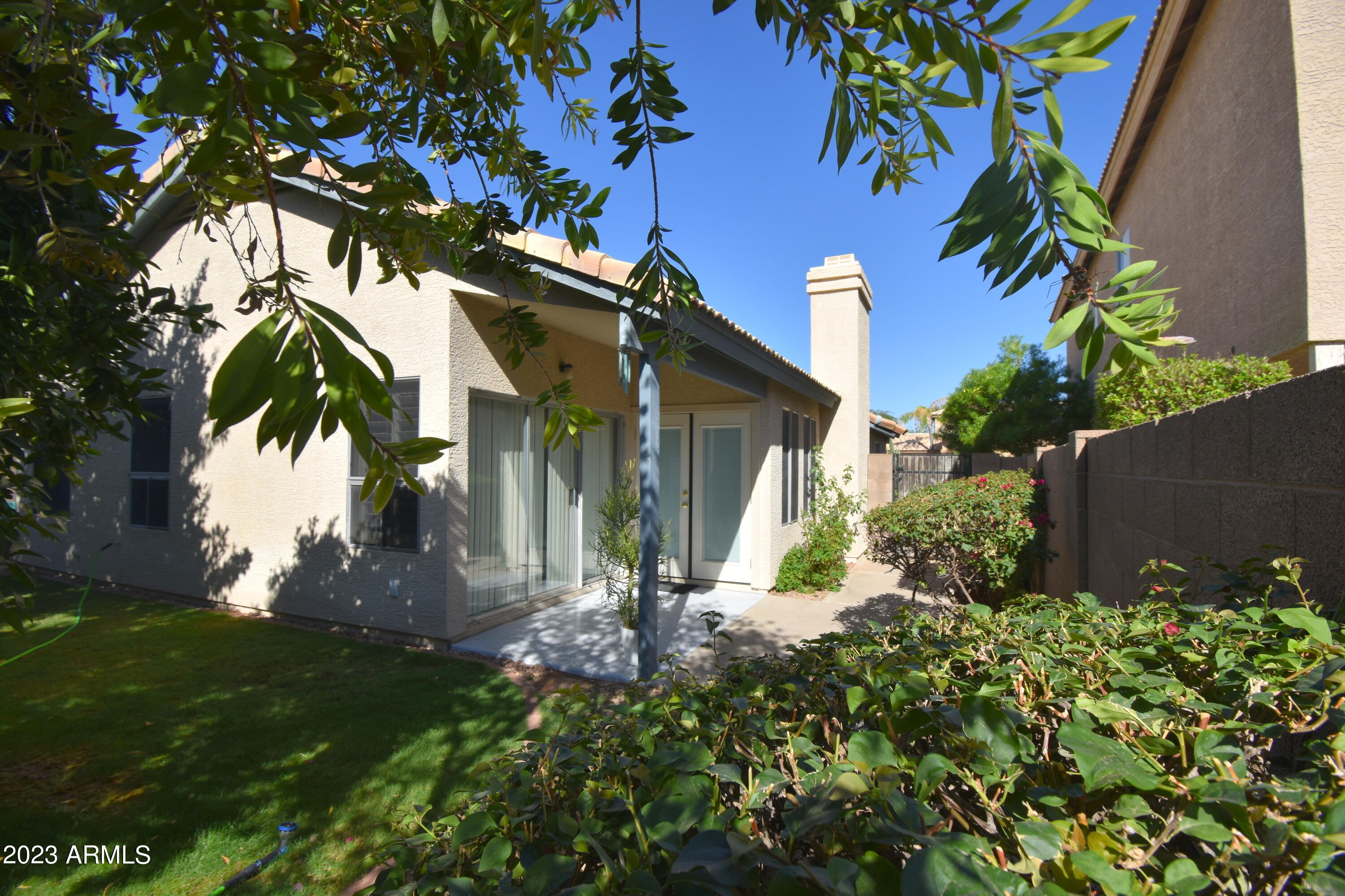 4301 E SIESTA Lane