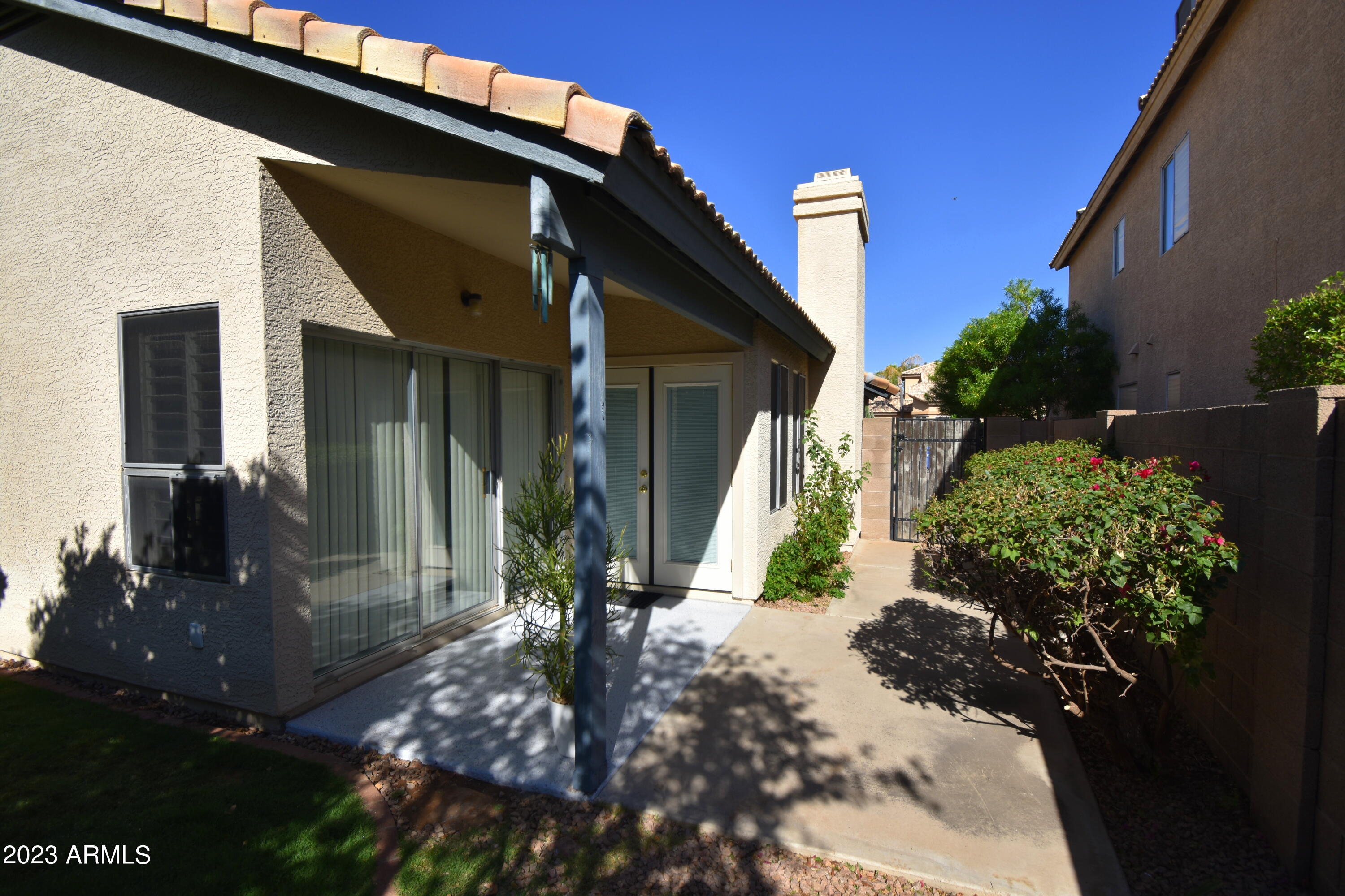 4301 E SIESTA Lane