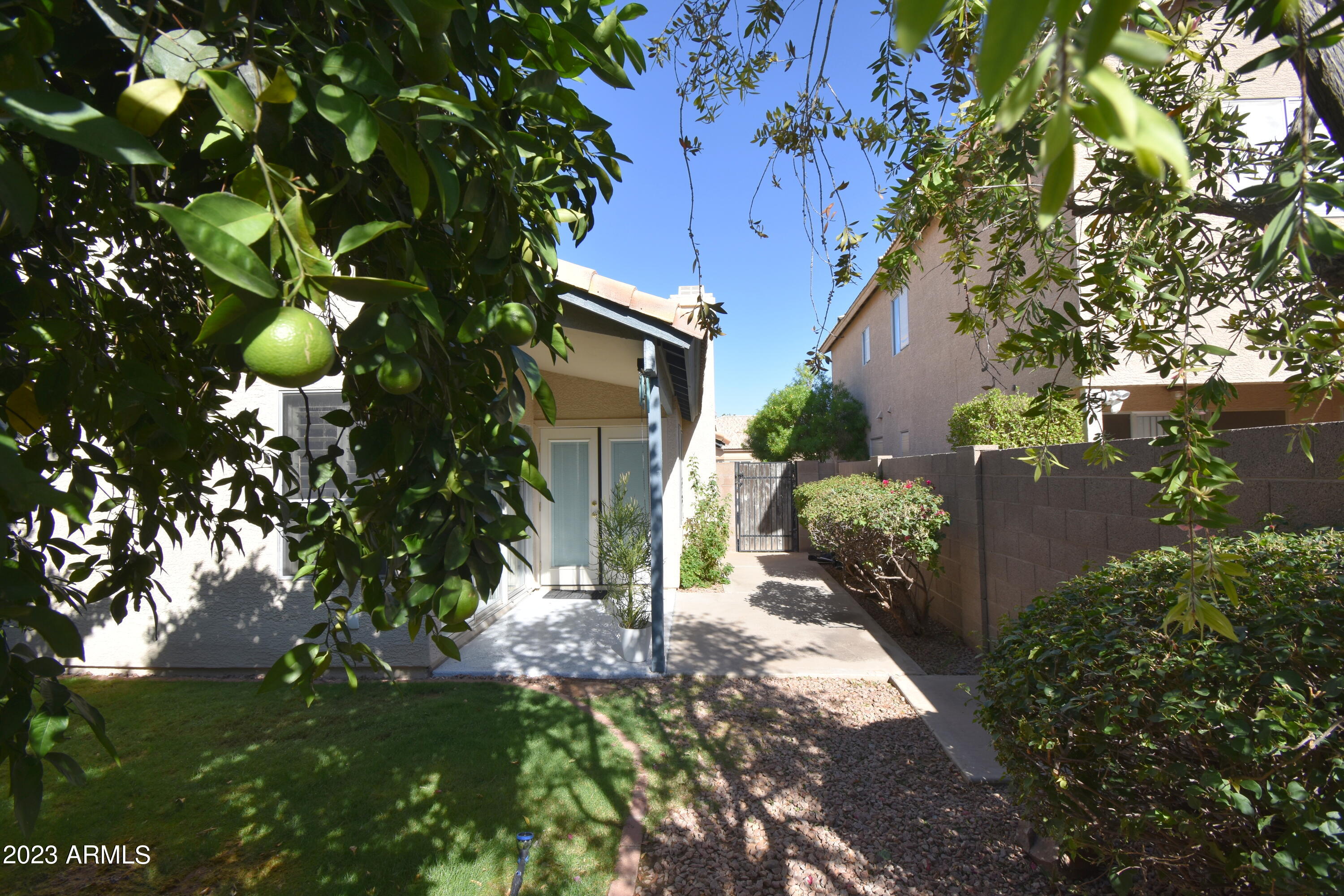 4301 E SIESTA Lane