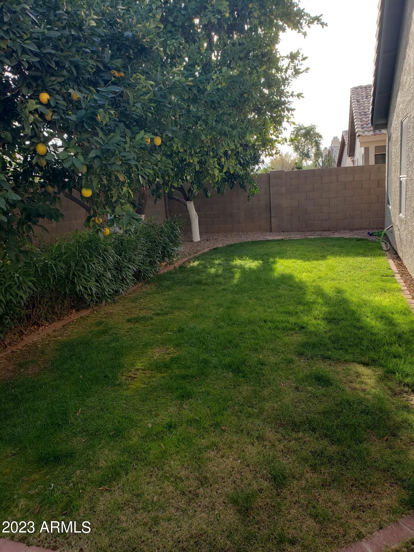 4301 E SIESTA Lane