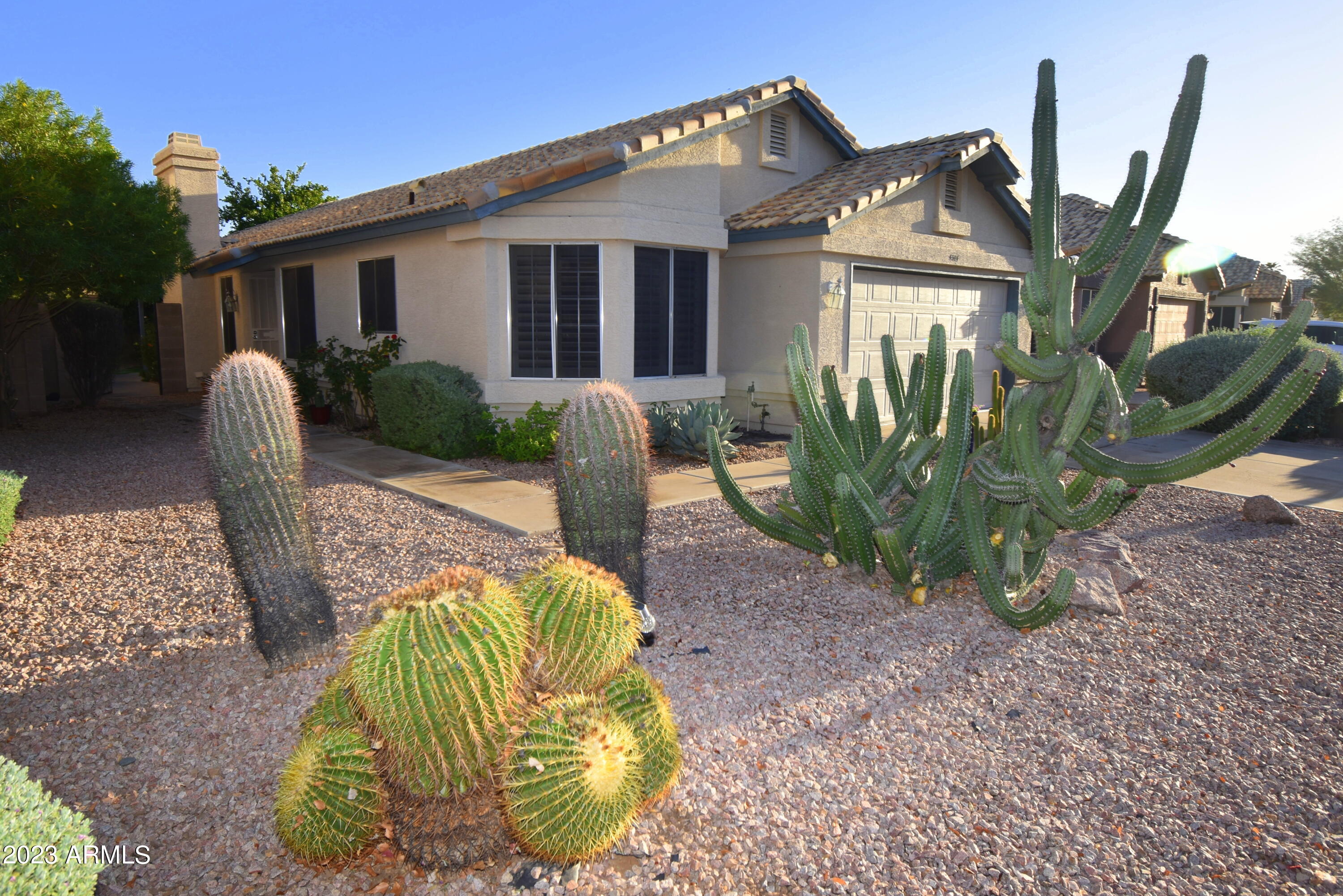 4301 E SIESTA Lane