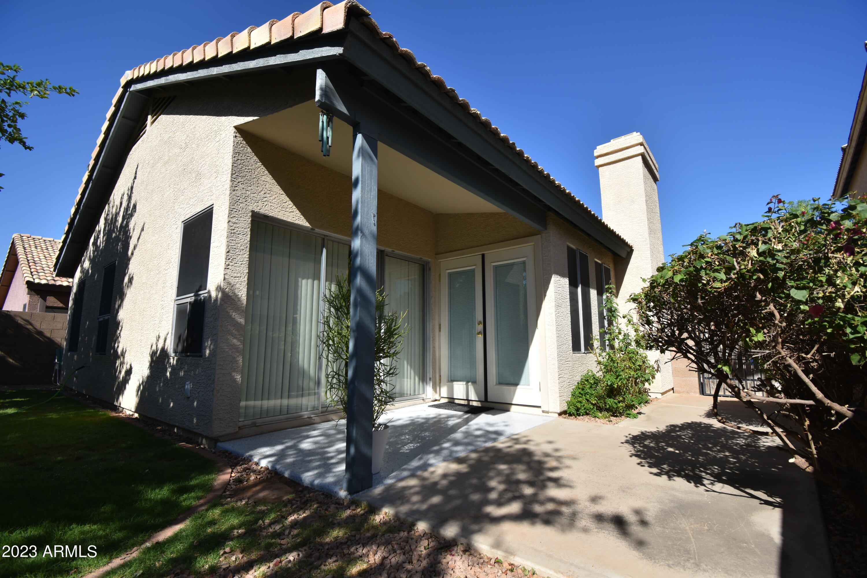 4301 E SIESTA Lane