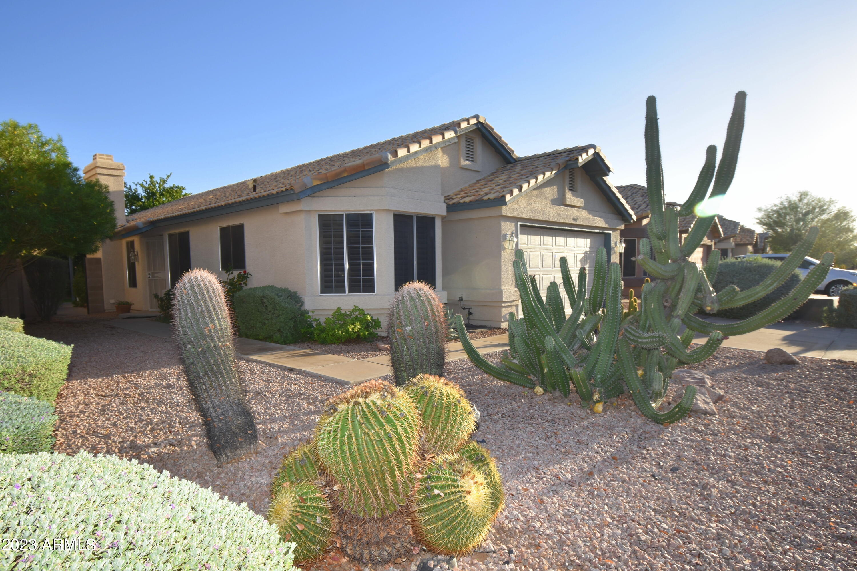 4301 E SIESTA Lane