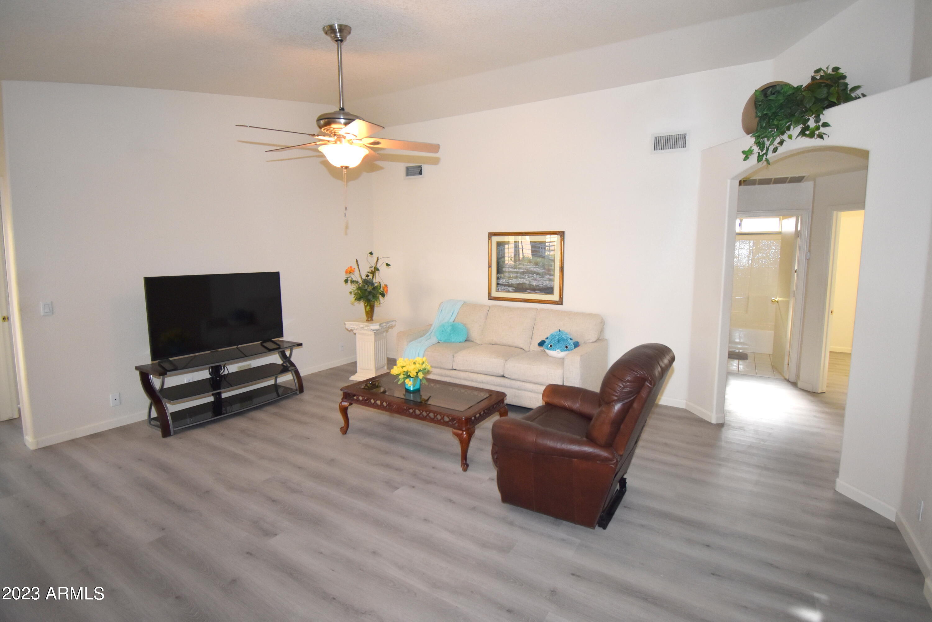 4301 E SIESTA Lane