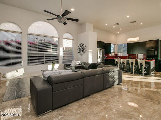 5319 E WOODRIDGE Drive