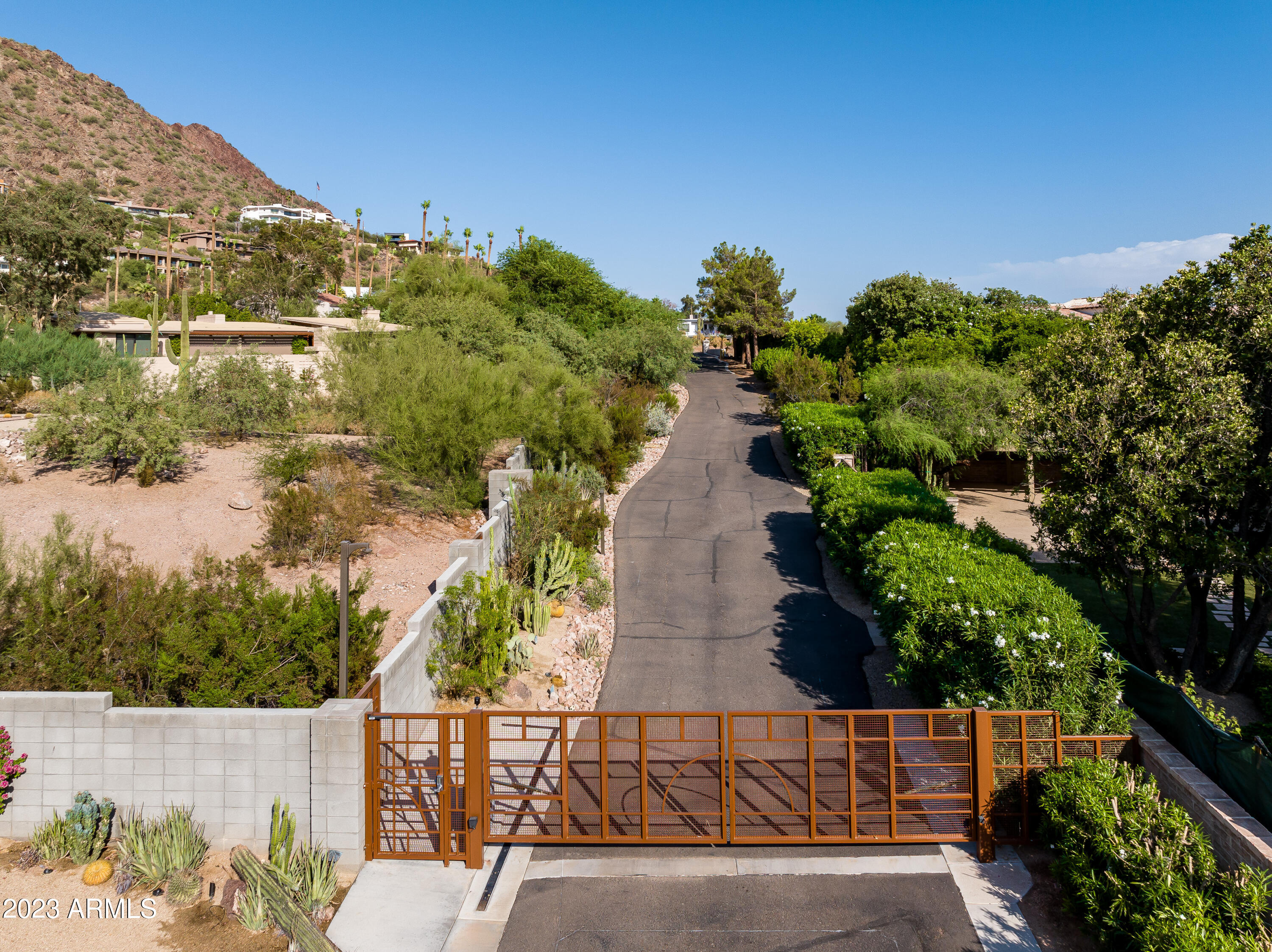 5023 E VALLE VISTA Road