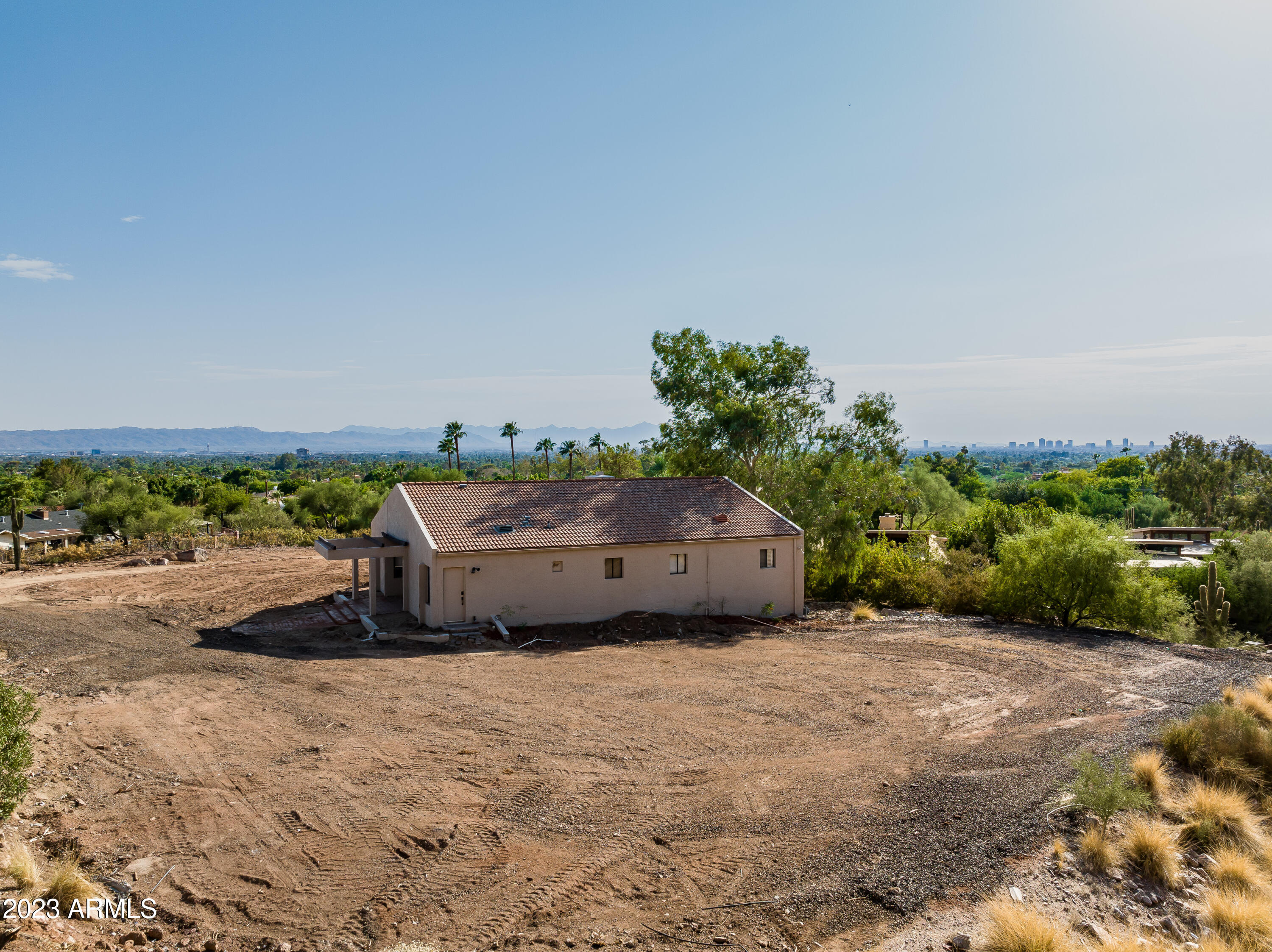 5023 E VALLE VISTA Road