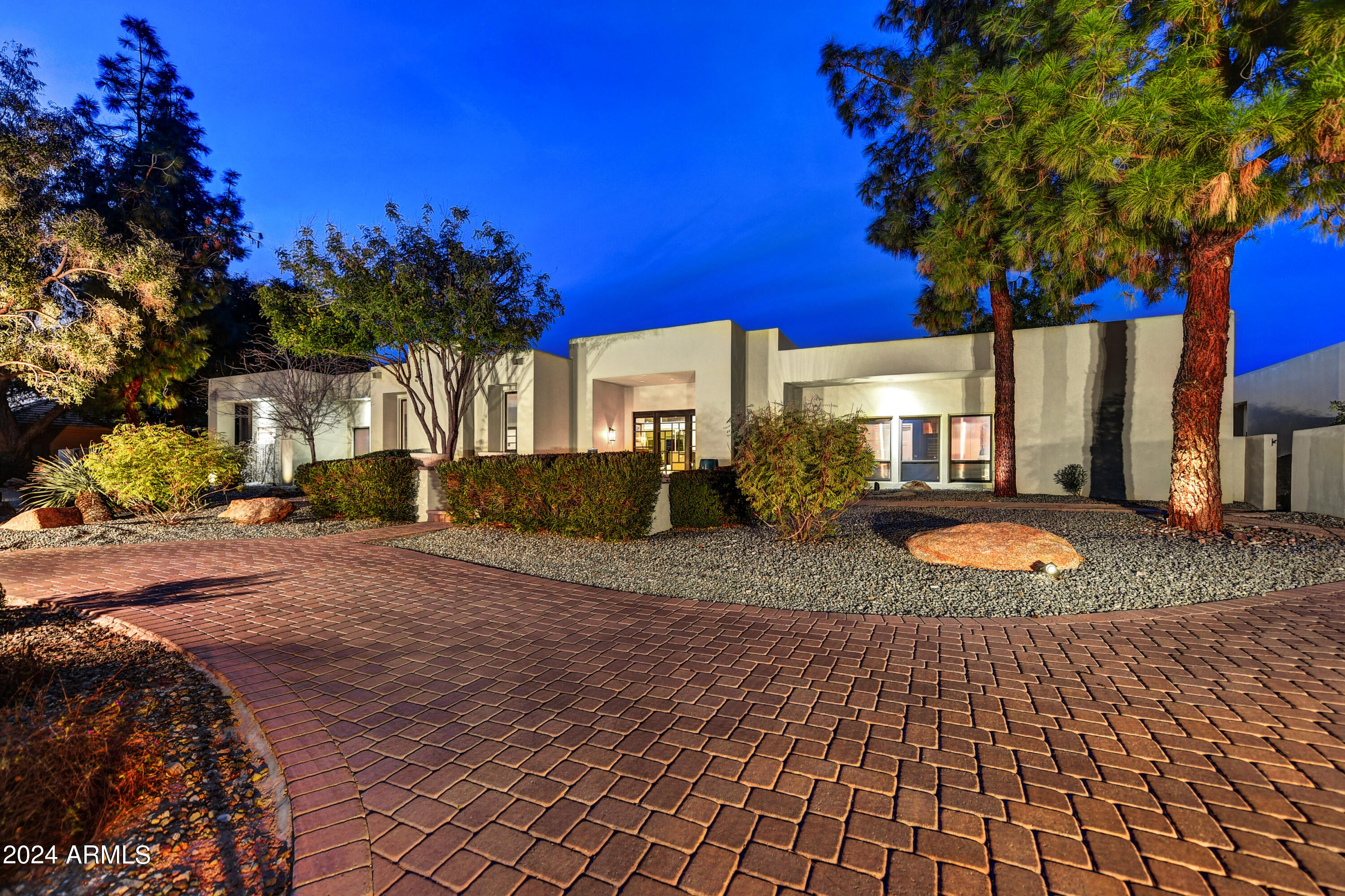 6418 E CARON Drive