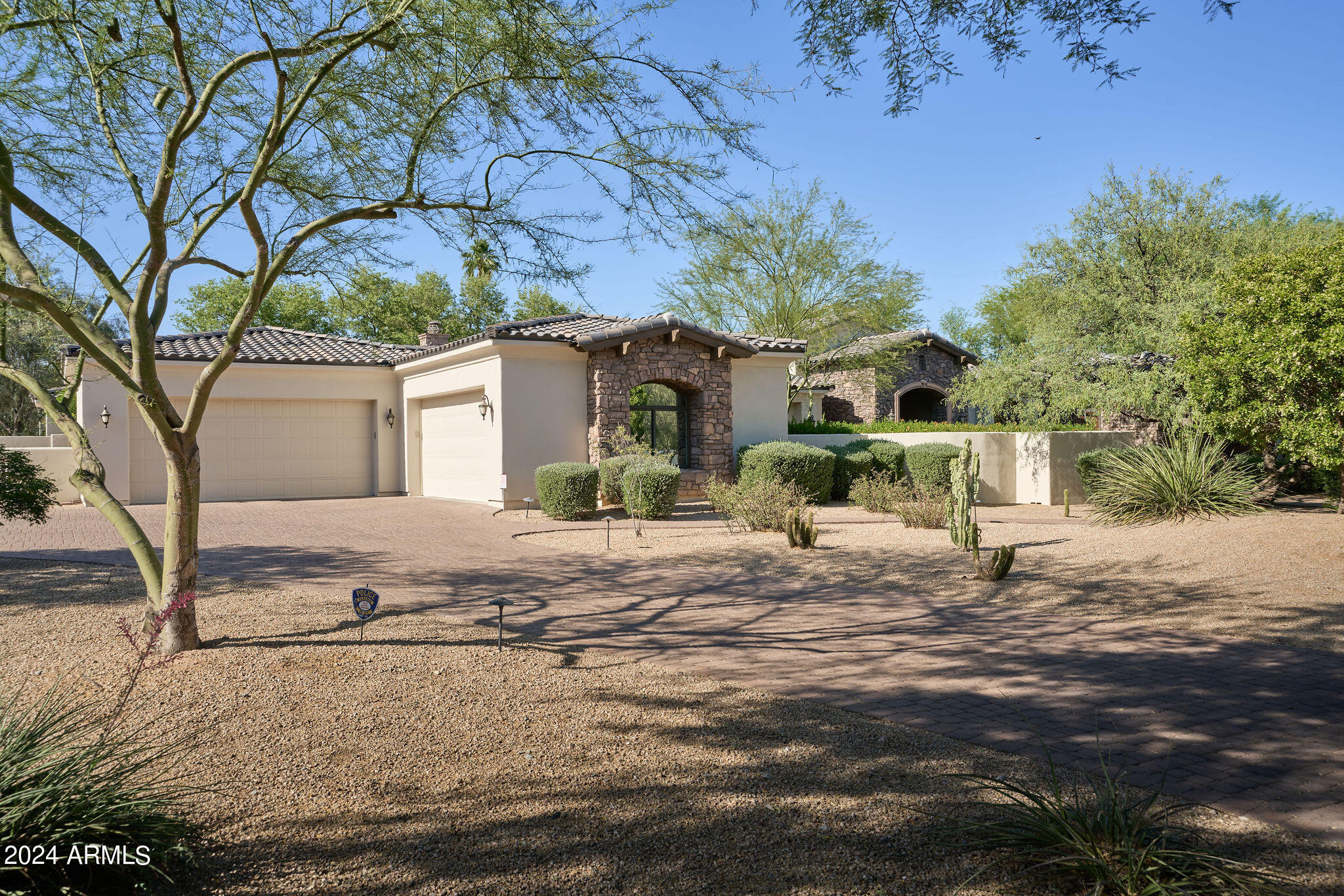 6020 E DOUBLETREE RANCH Road