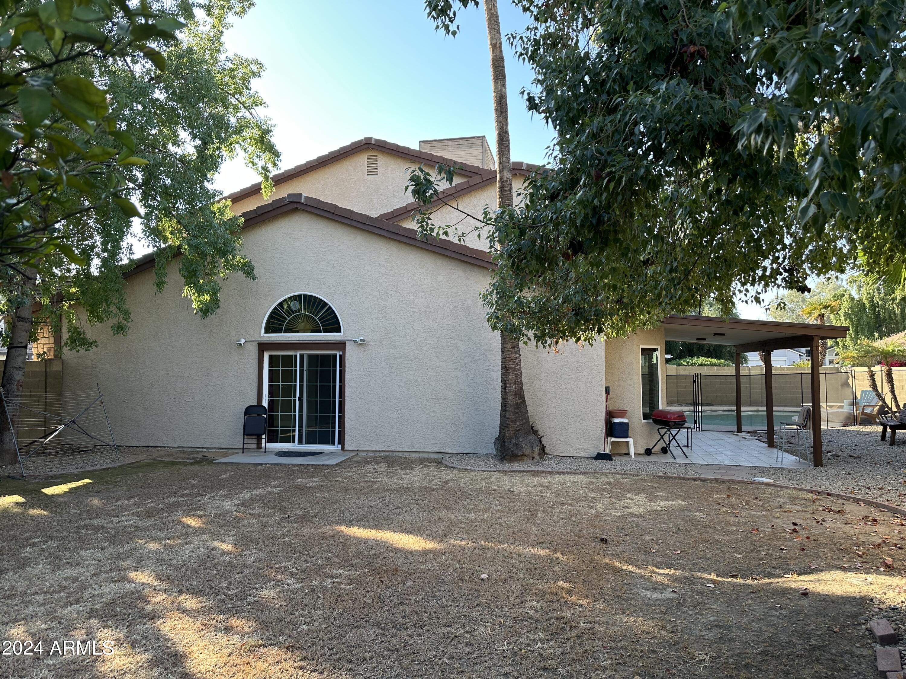 9048 E RIVIERA Drive