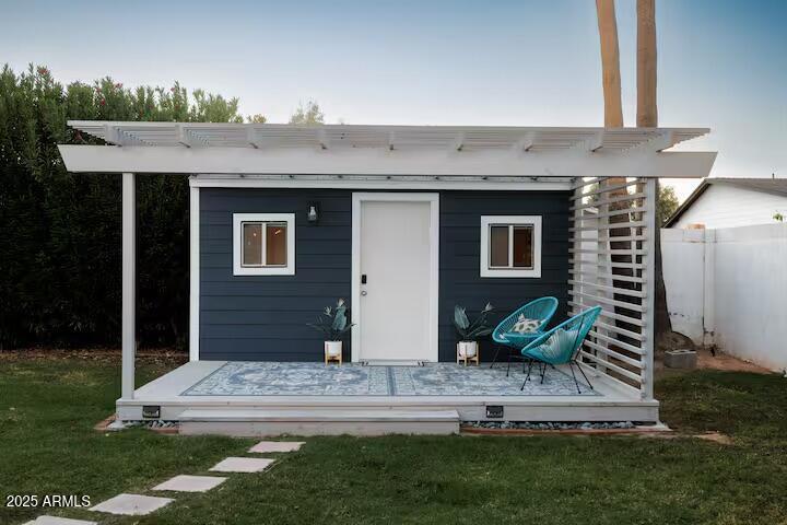 3126 N 84TH Place