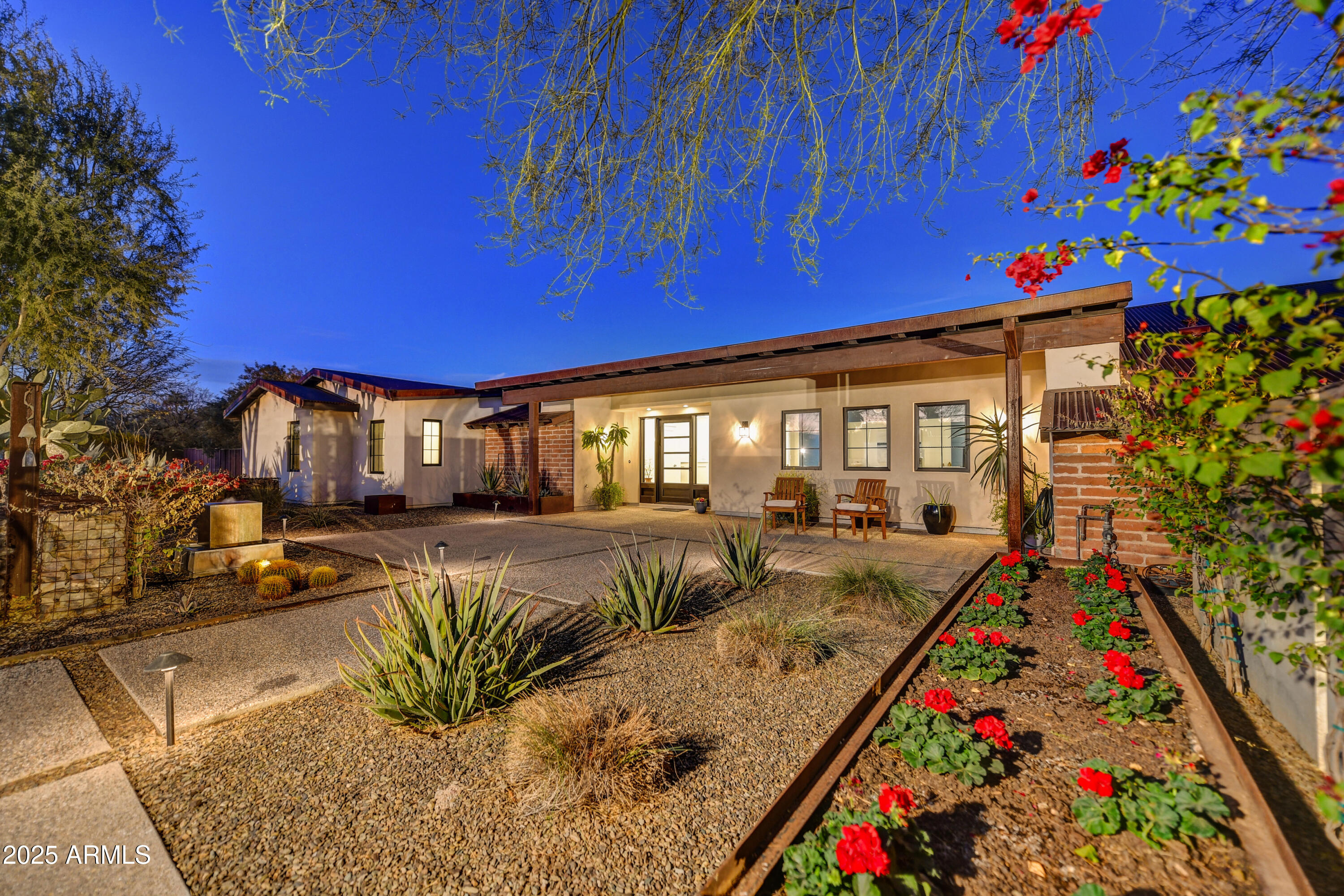 11801 N SUNDOWN Drive