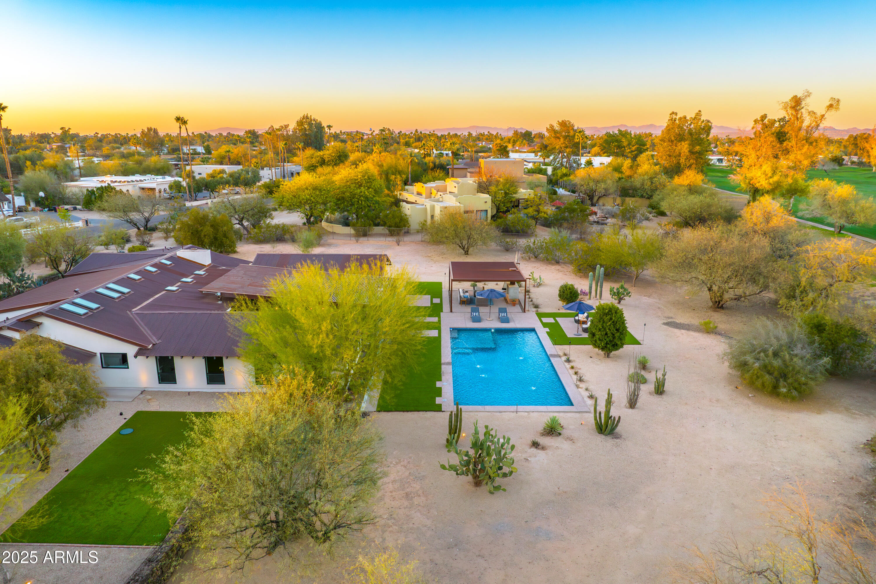 11801 N SUNDOWN Drive