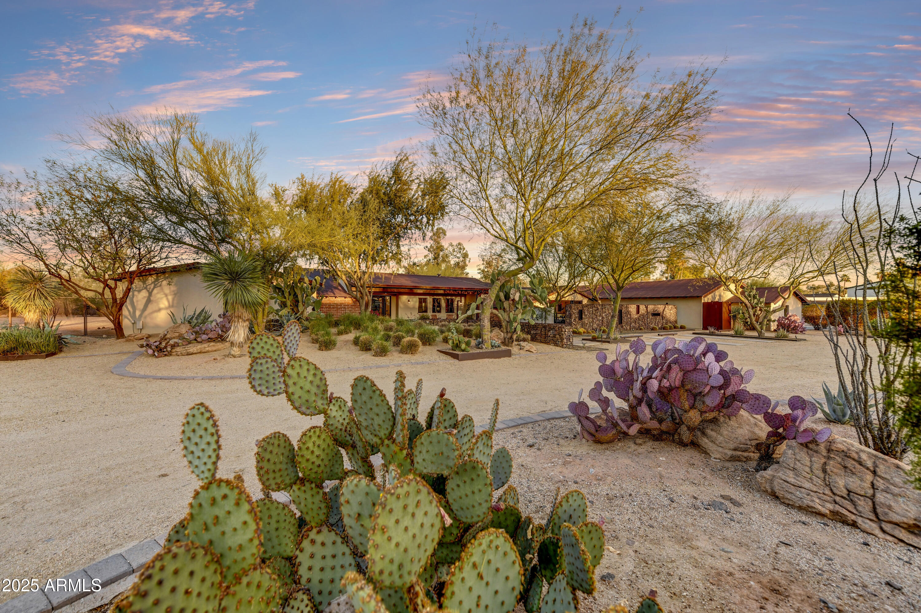 11801 N SUNDOWN Drive