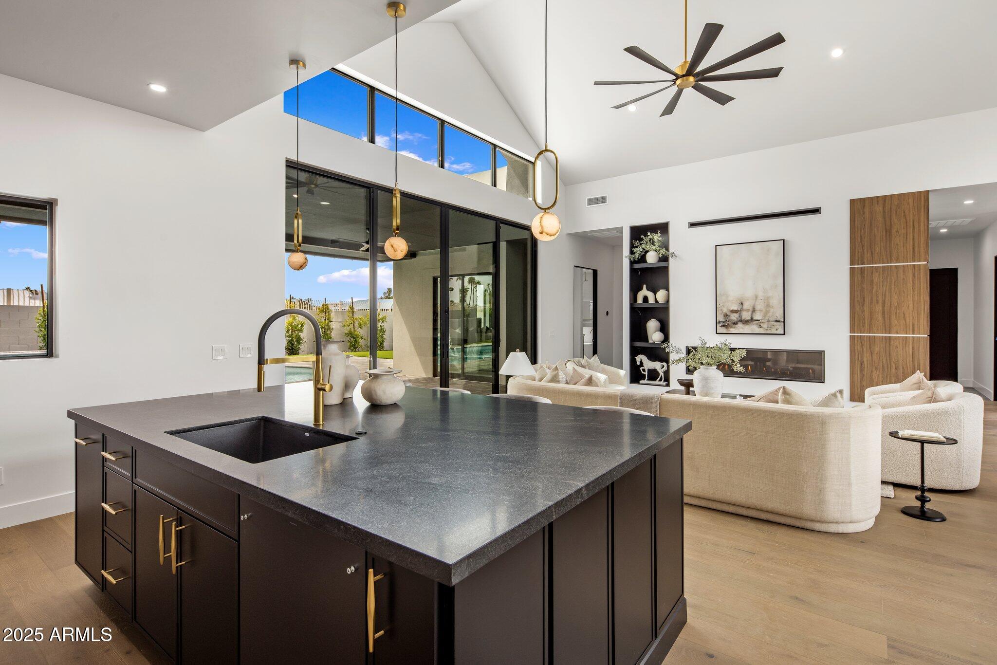 6439 E EUGIE Terrace